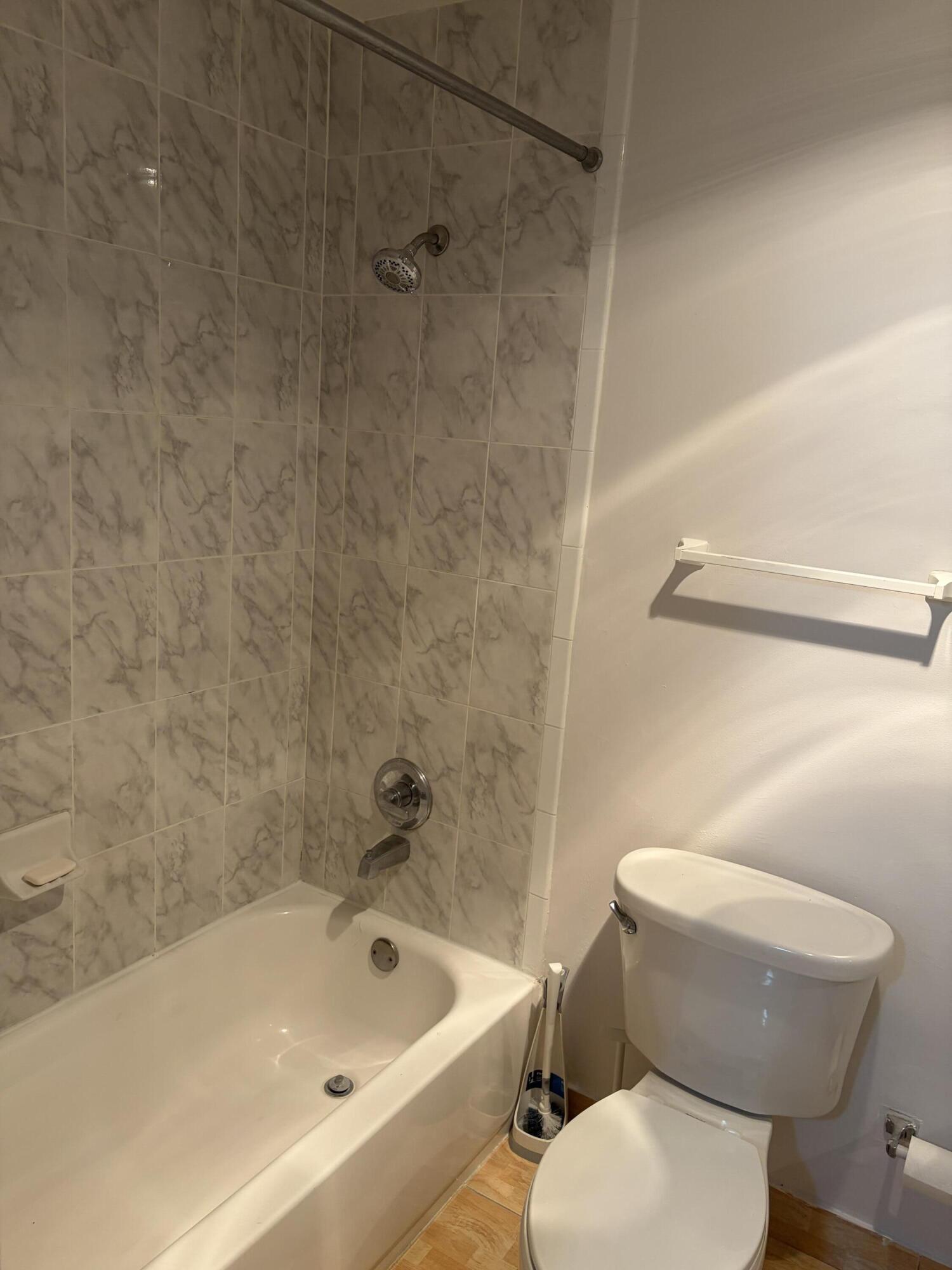 NEWPORT AT LAUDERHILL CONDO - Residential Lease