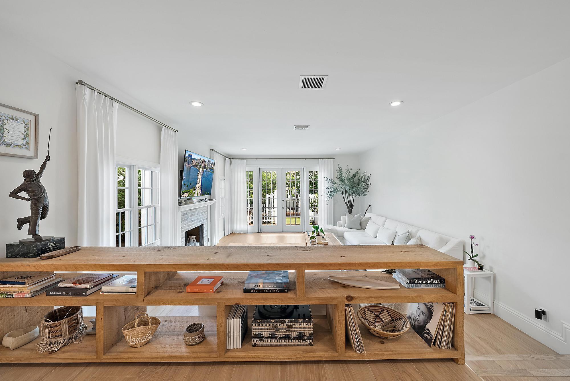 BAYTOWNE OF JONATHANS LAN - Residential