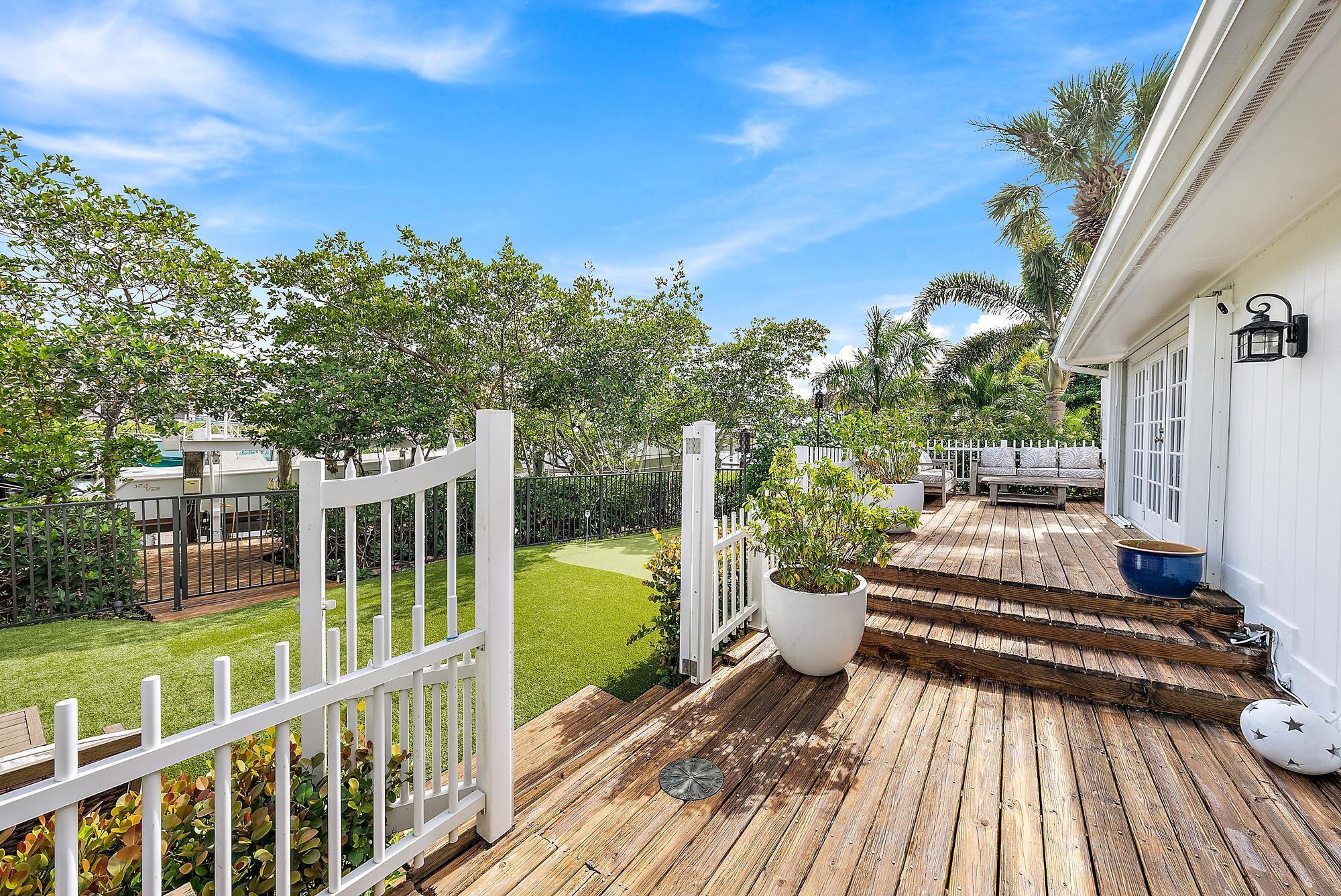 BAYTOWNE OF JONATHANS LAN - Residential