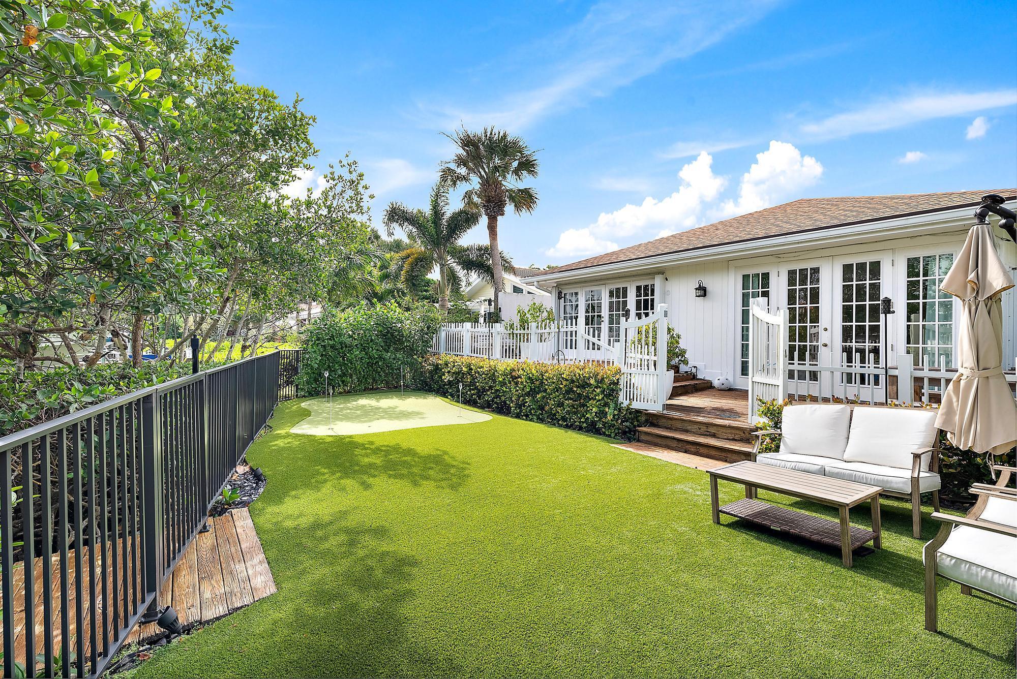 BAYTOWNE OF JONATHANS LAN - Residential