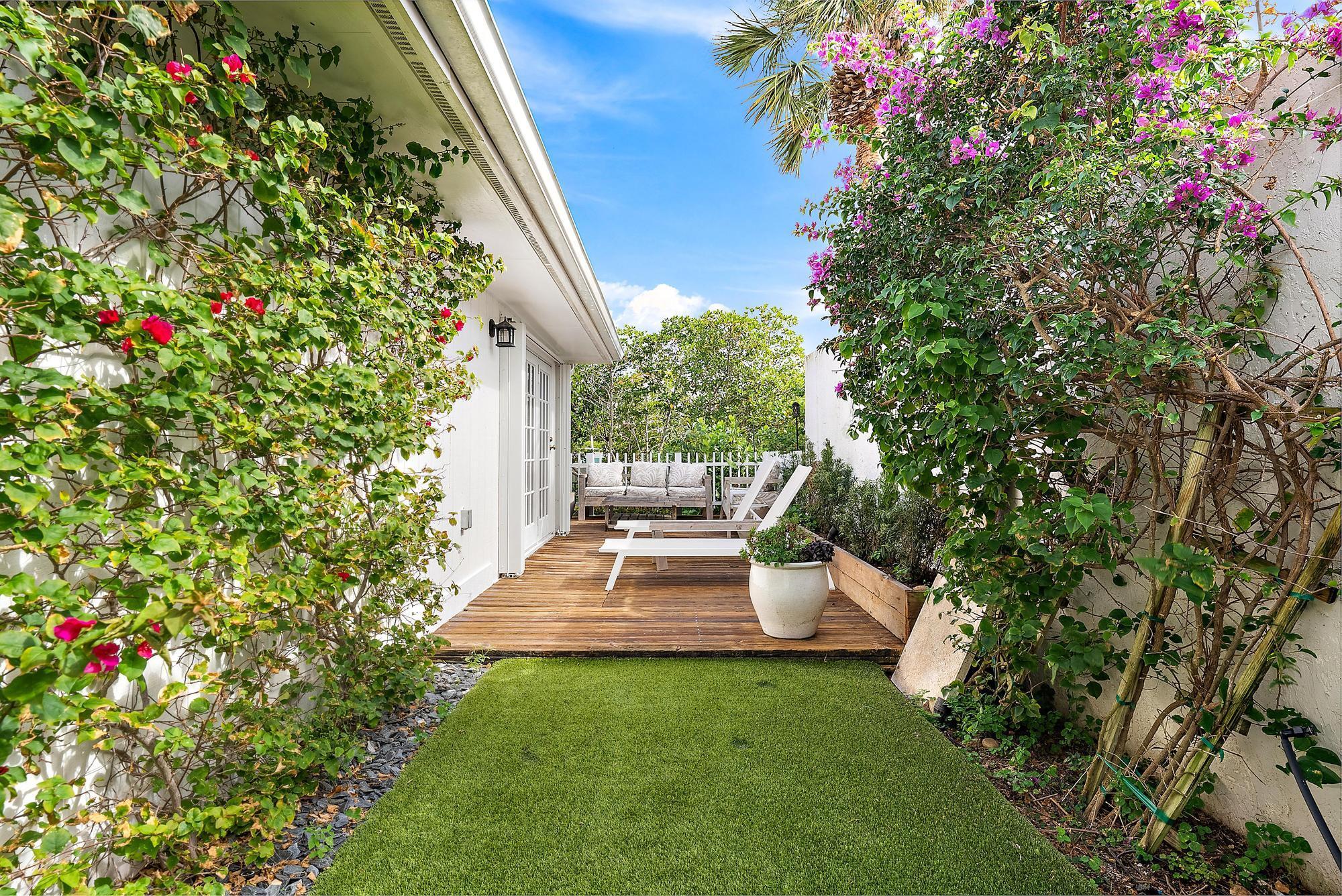 BAYTOWNE OF JONATHANS LAN - Residential