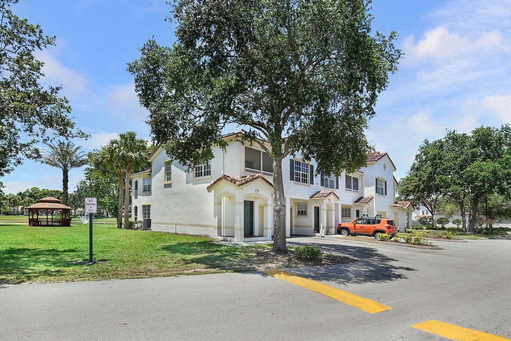 Photo of 174 SE Kitching Circle #174, Stuart, FL 34994 (MLS # R11092360)