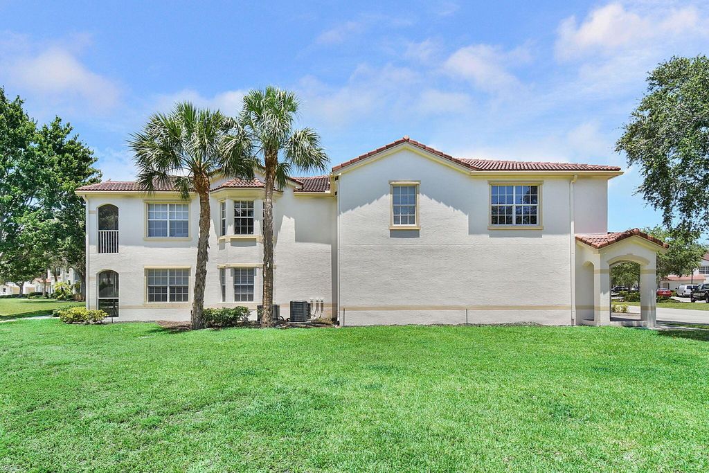 Photo of 174 SE Kitching Circle #174, Stuart, FL 34994 (MLS # R11092360)
