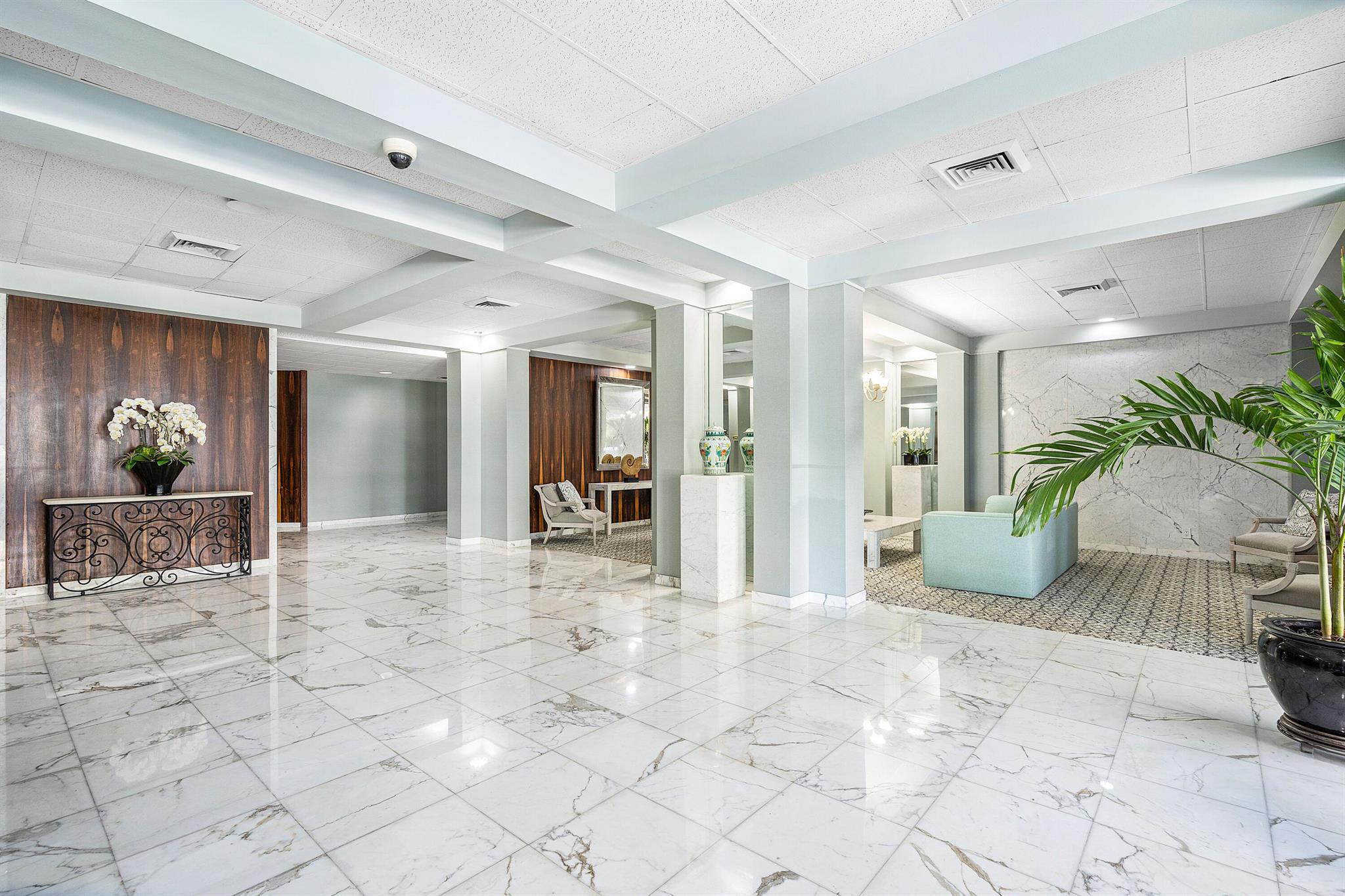 2860 S Ocean Boulevard 516