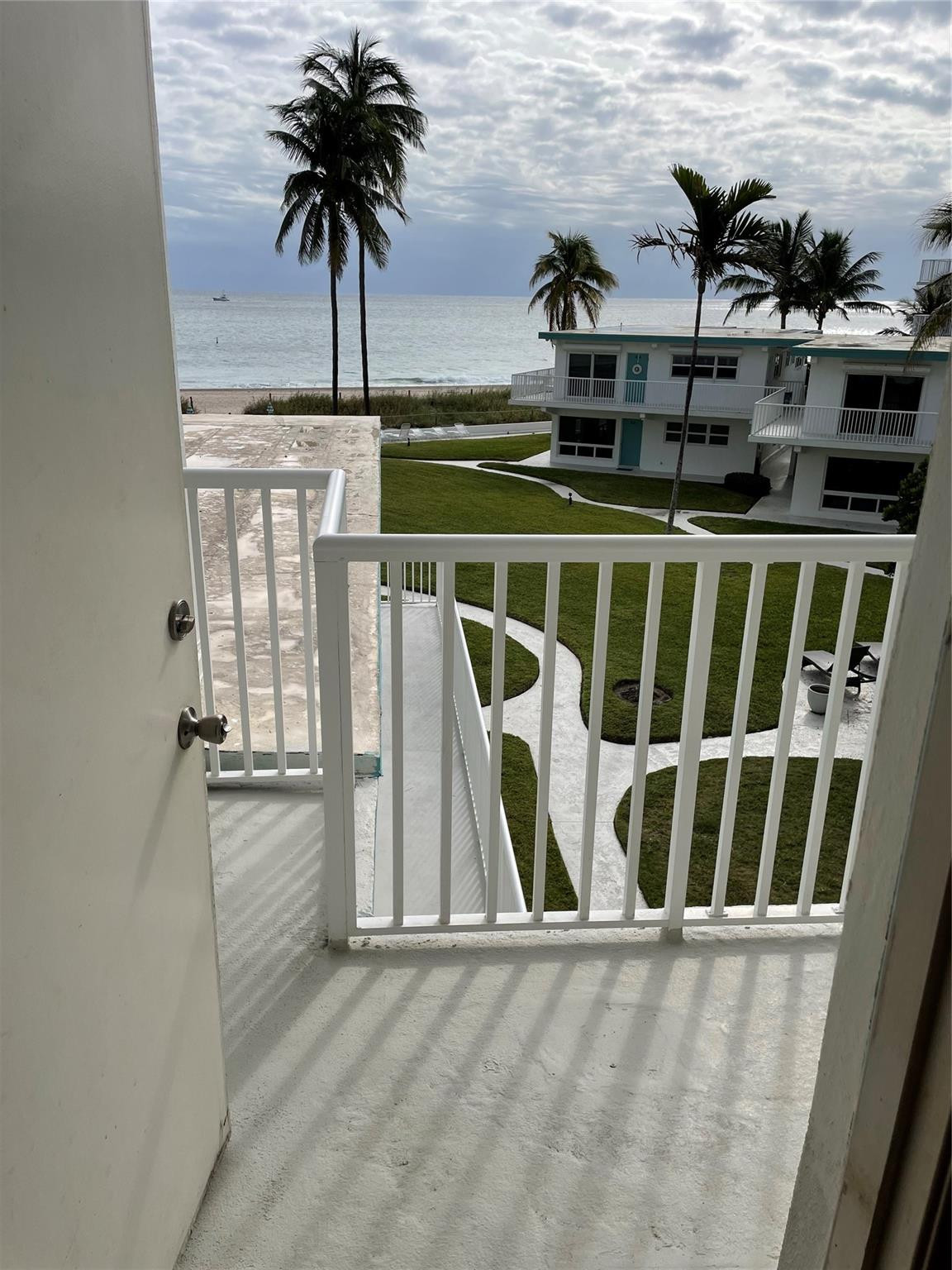 1470 S Ocean Boulevard 903