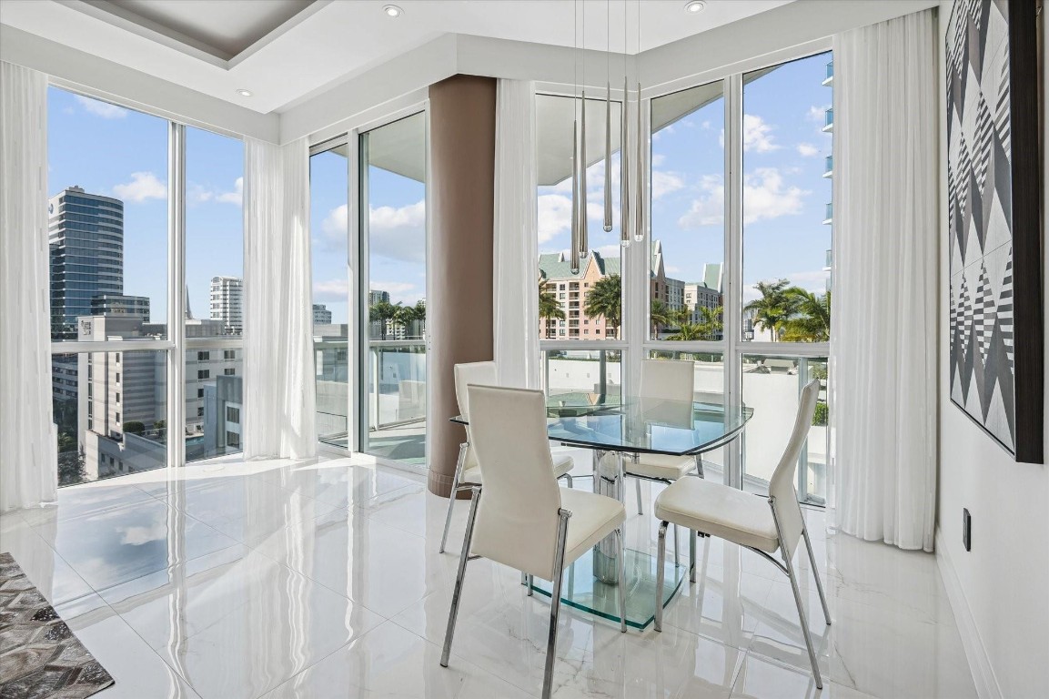 111 SE 8th Avenue 1005