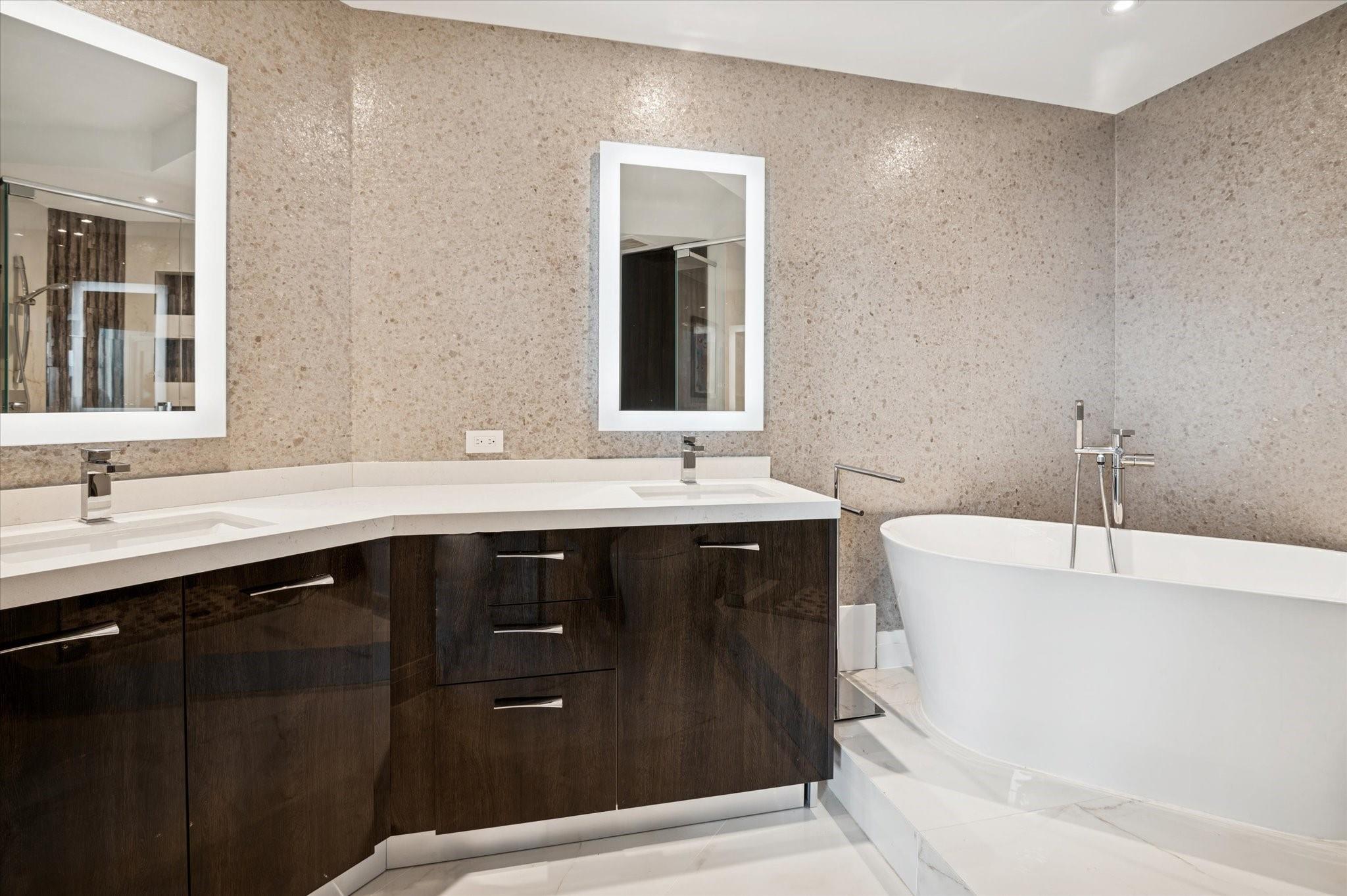 Venezia Las Olas - Residential