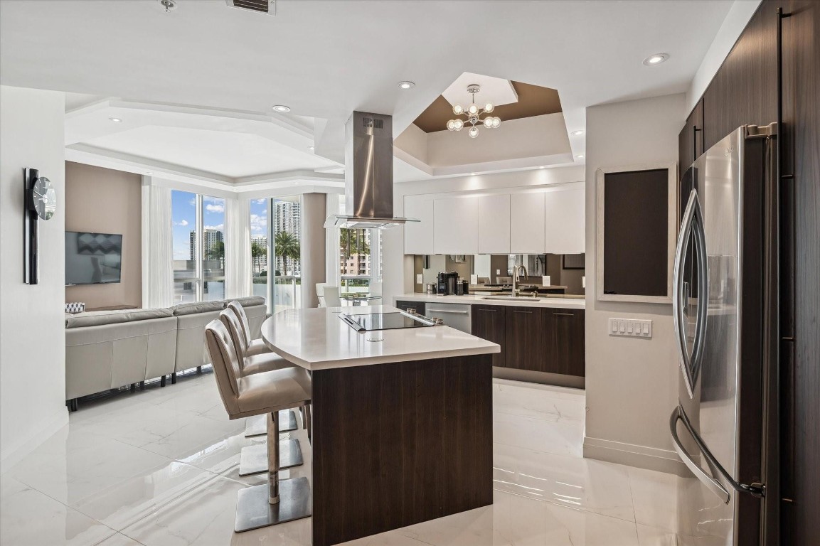 111 SE 8th Avenue 1005