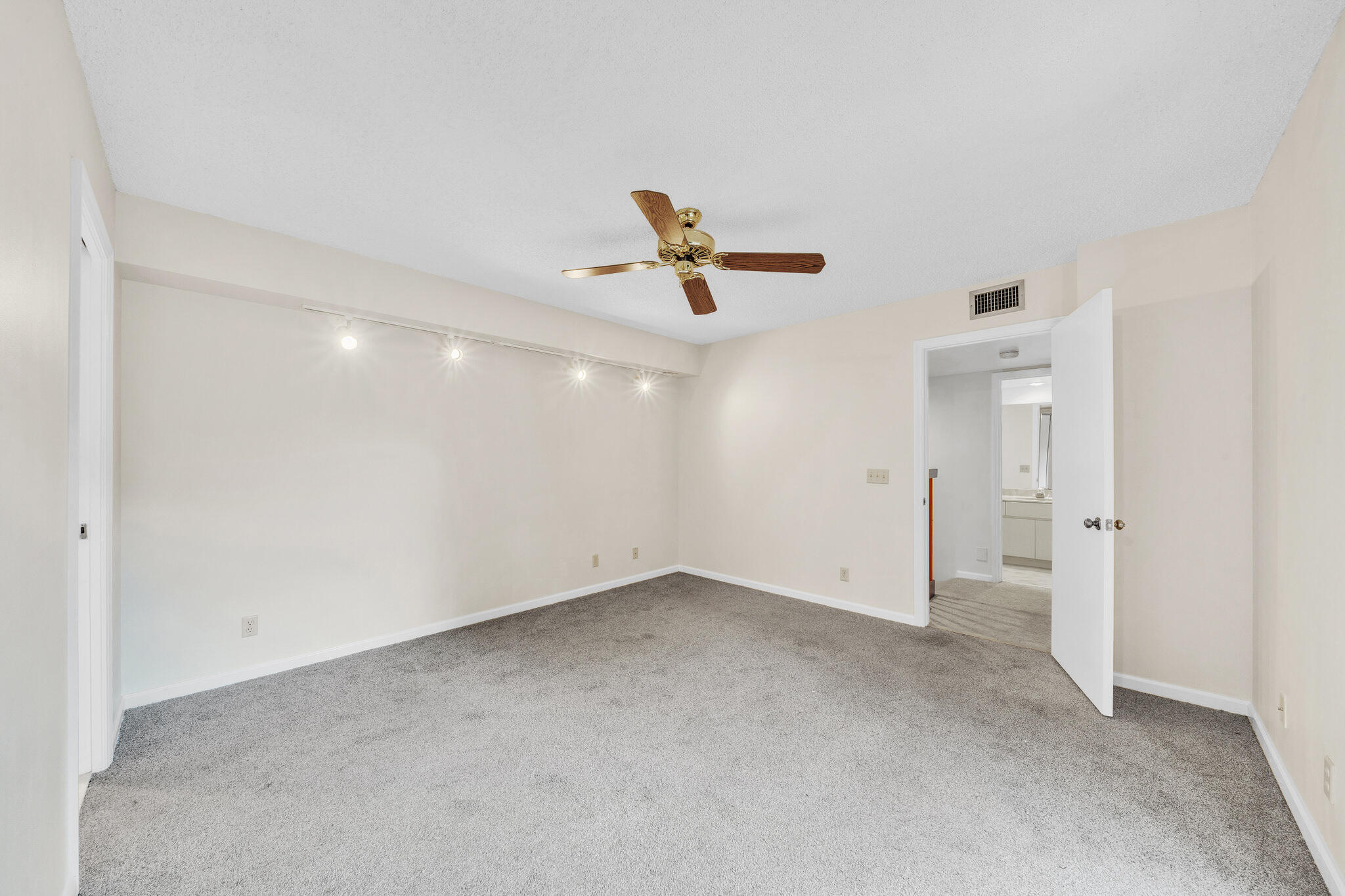 JACARANDA PARCEL 610 - Residential