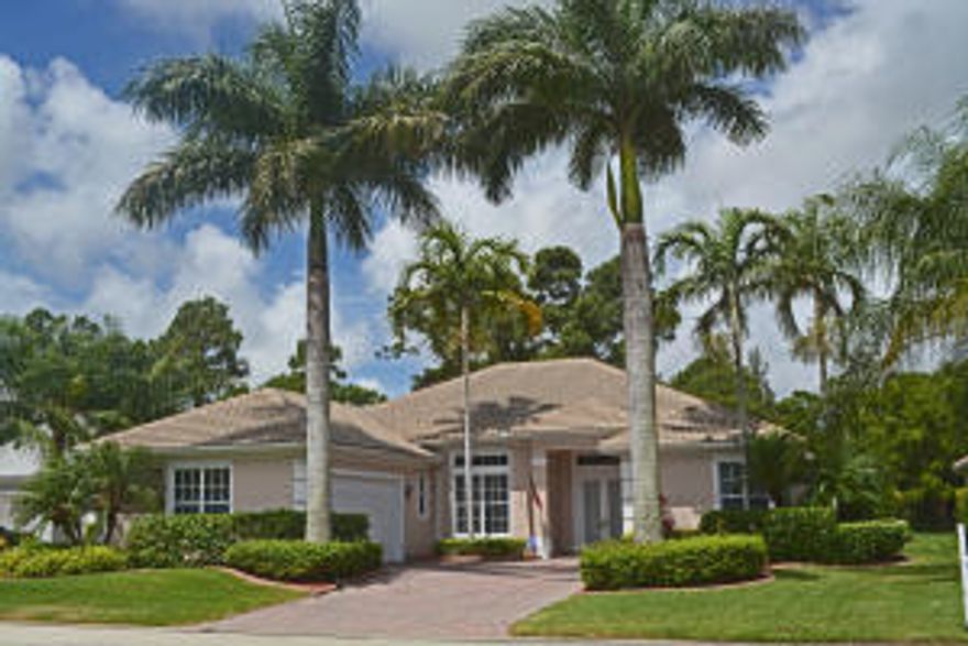 Appealing Ansley Park home offers quality construction featuring tile roof, volume ceilings, tile flooring, deep crown molding, tray ceilings, display niches and shelves. Kitchen features granite counters, raised panel glazed maple cabinetry. Living, dining, family room, eat-in kitchen, office space in 2526 sq ft air conditioned space. Screened lanai with large heated pool and spa enhance the home. NEW AC.