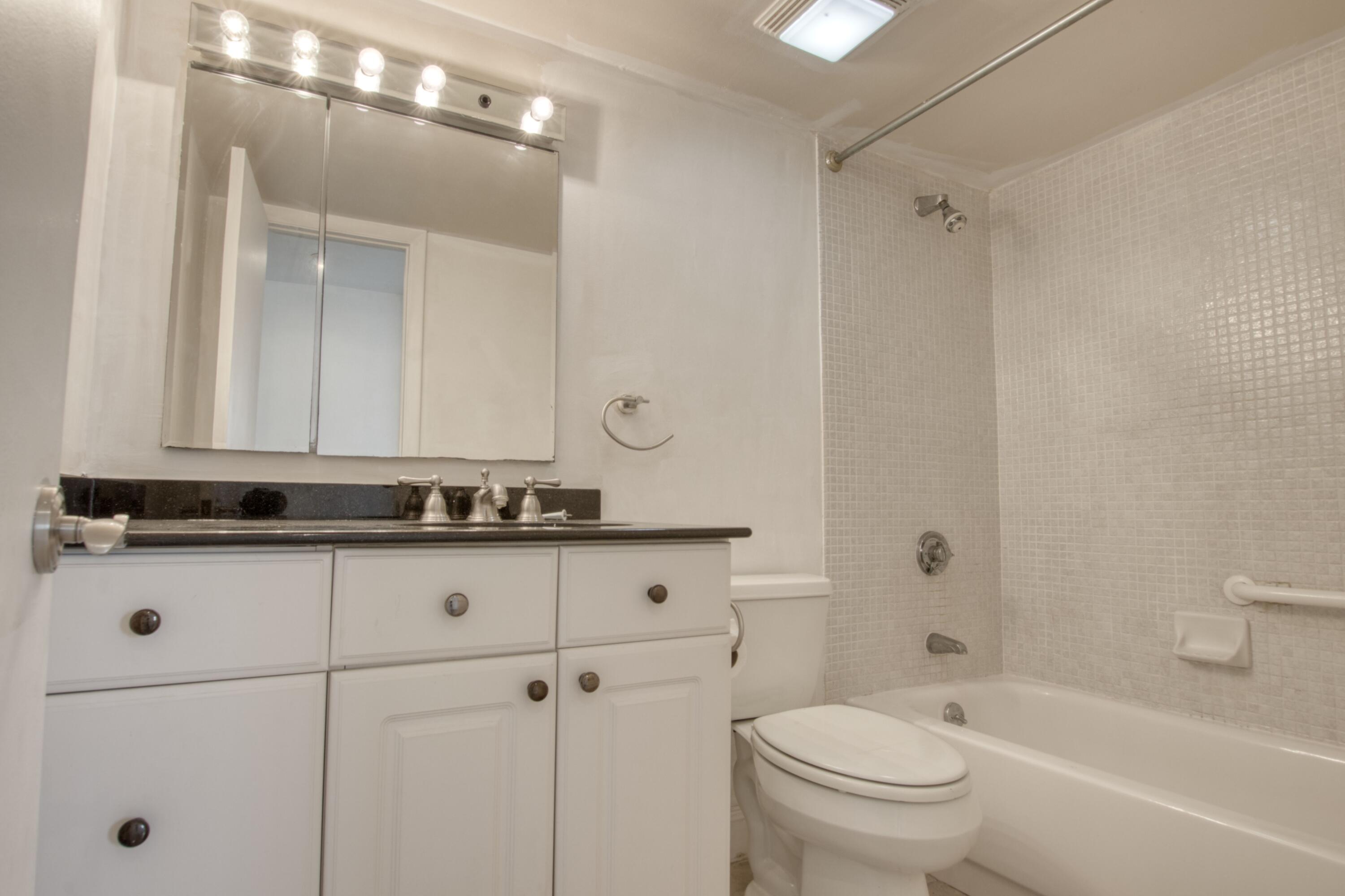 FOUNTAINS OF PALM BEACH CONDO 3 - Residential Lease