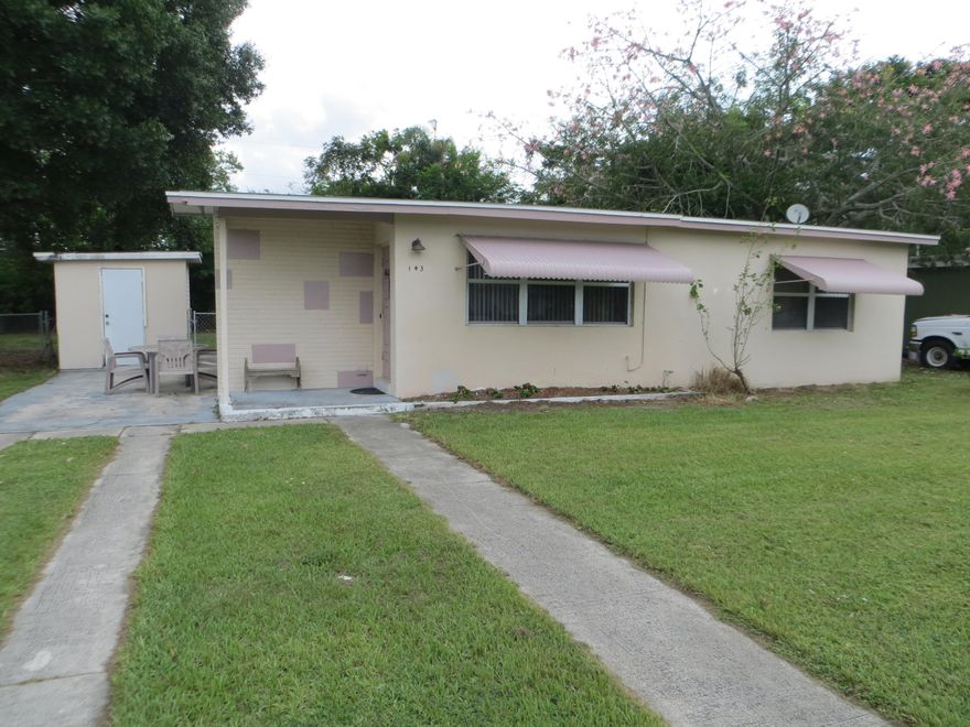 NICE 2/1 IN RIVER PARK. FENCED YARD WITH SHED. COVERED LANAI, ENCLOSED FLORIDA ROOM. PUBLIC WATER/SEWER. MOVE IN NOW!
