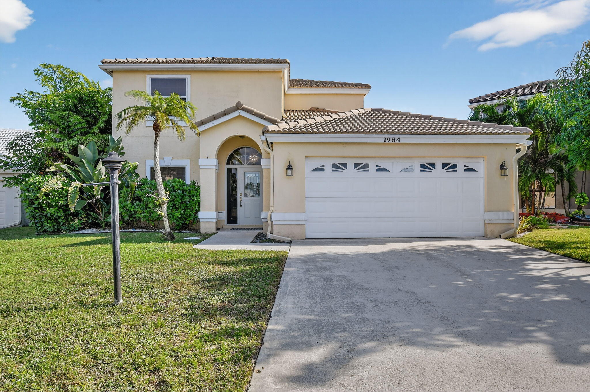 1984 White Coral Way