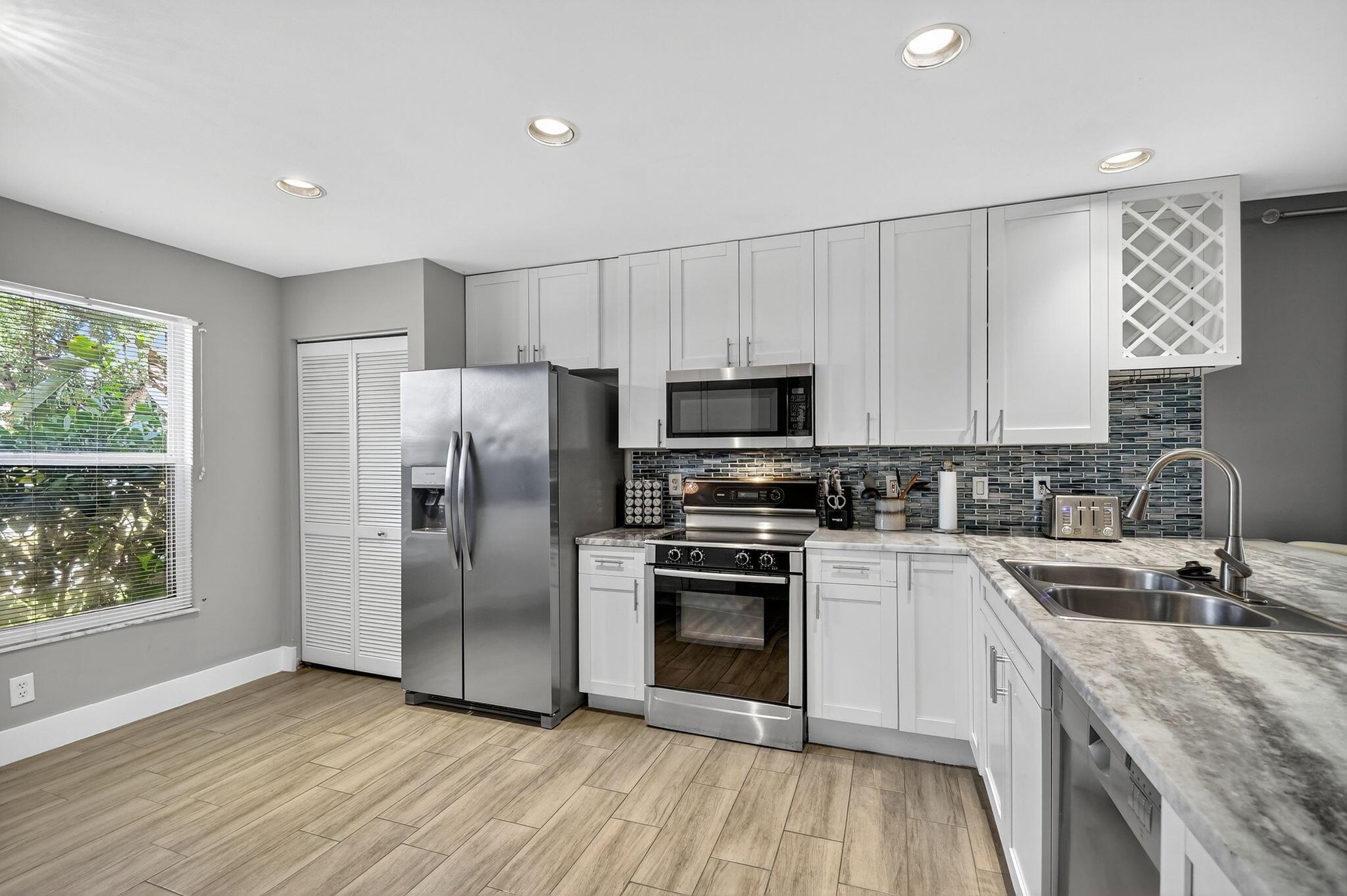 WELLINGTON TR 43 - Residential