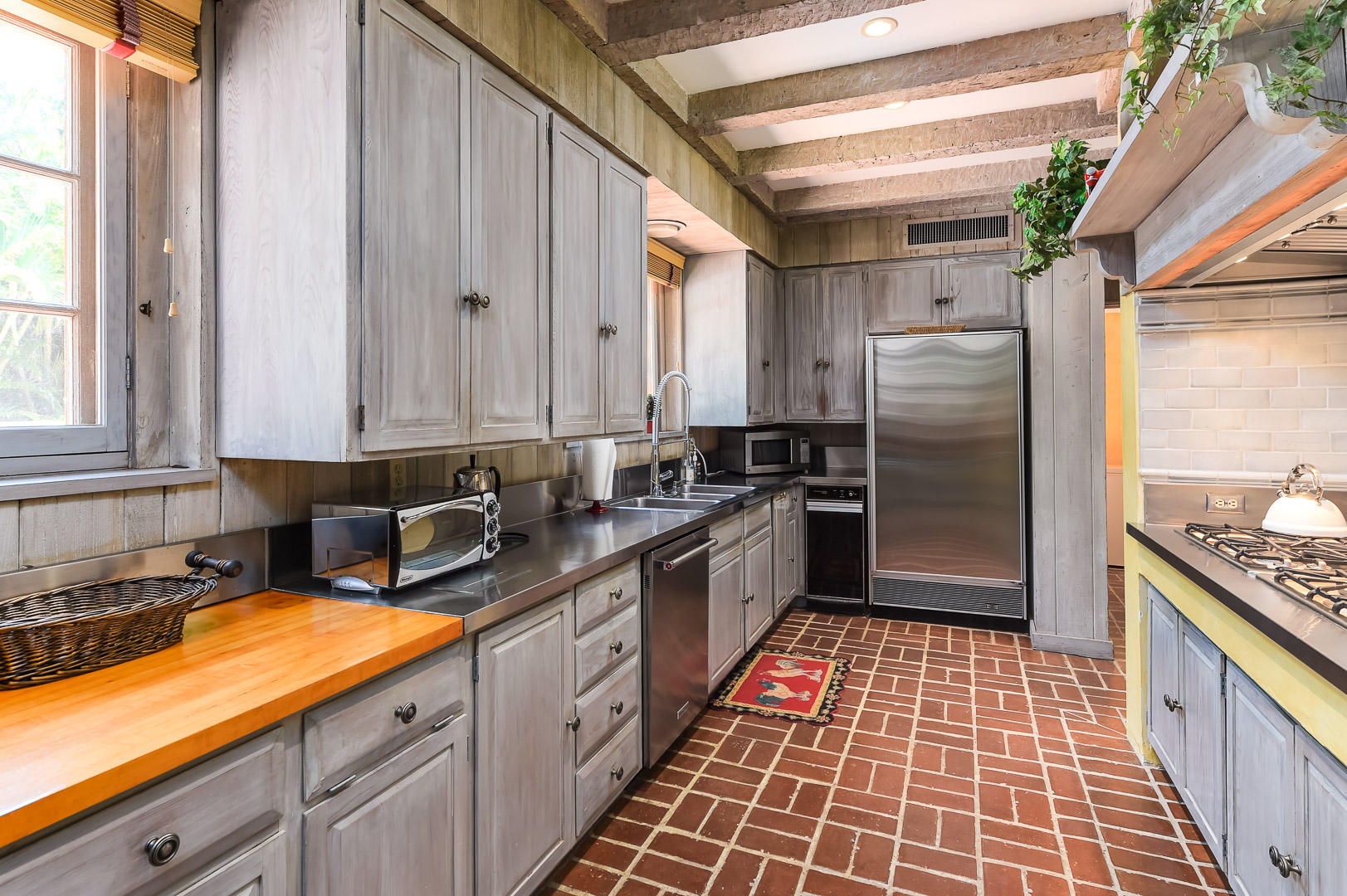 Tropic Isle - Residential