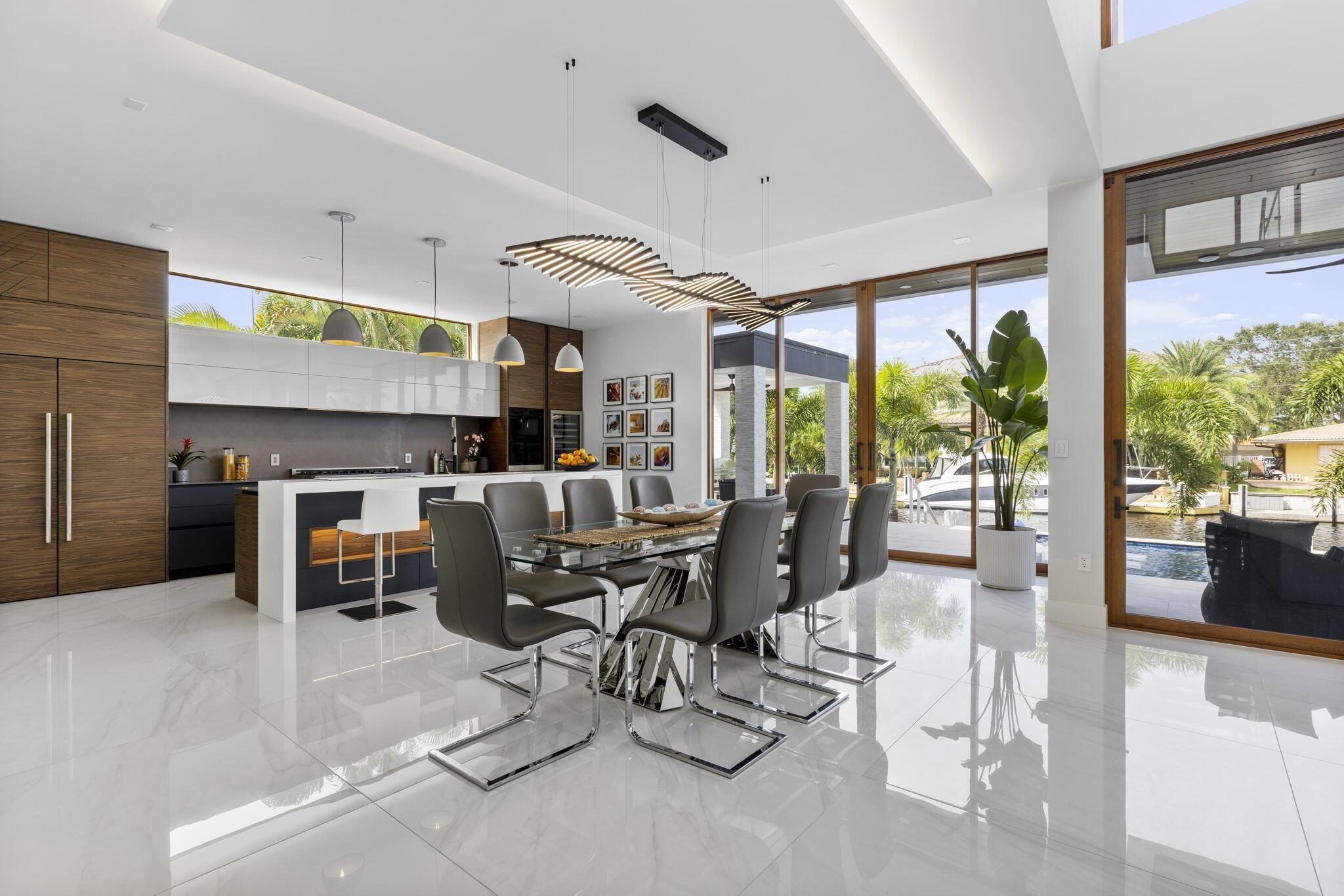 CORAL KEY VILLAS 2ND SEC - Residential