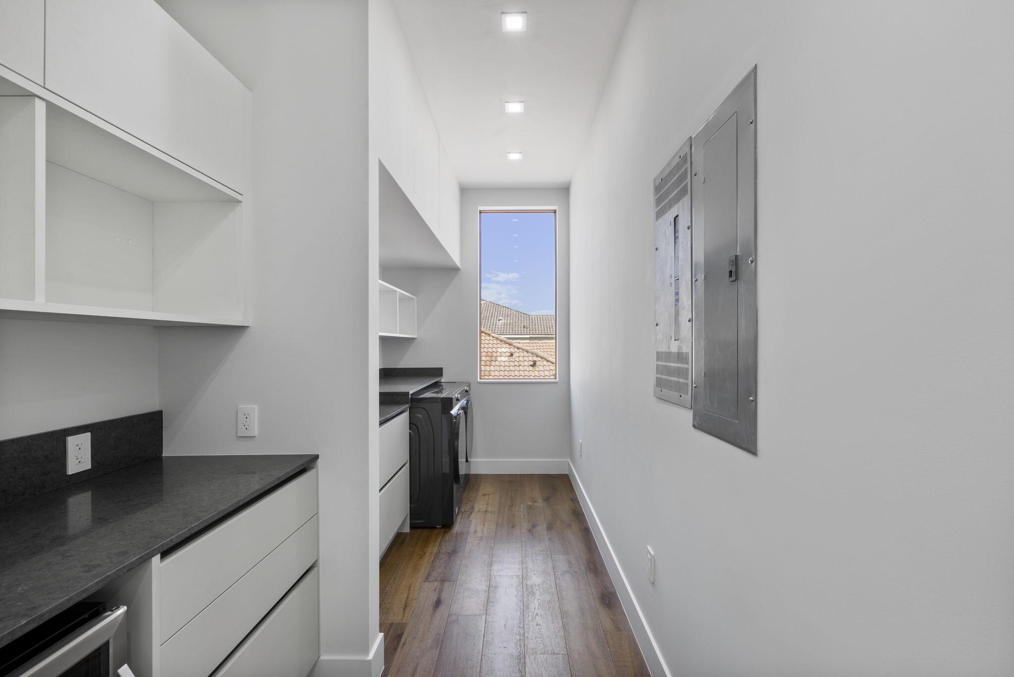 CORAL KEY VILLAS 2ND SEC - Residential