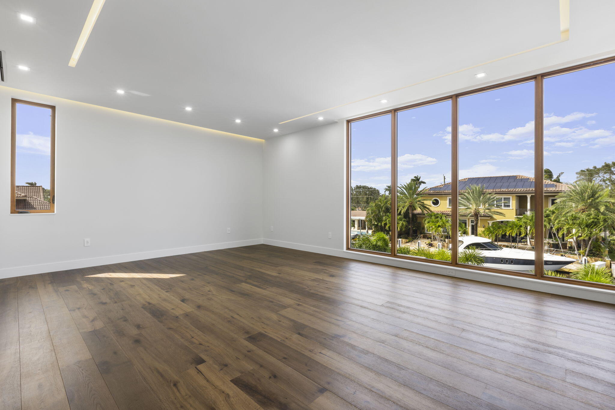 CORAL KEY VILLAS 2ND SEC - Residential