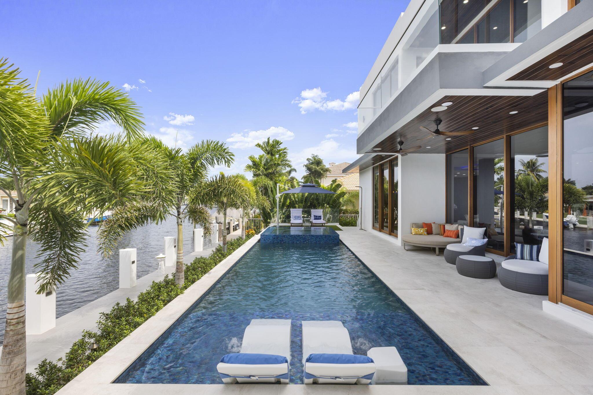 CORAL KEY VILLAS 2ND SEC - Residential