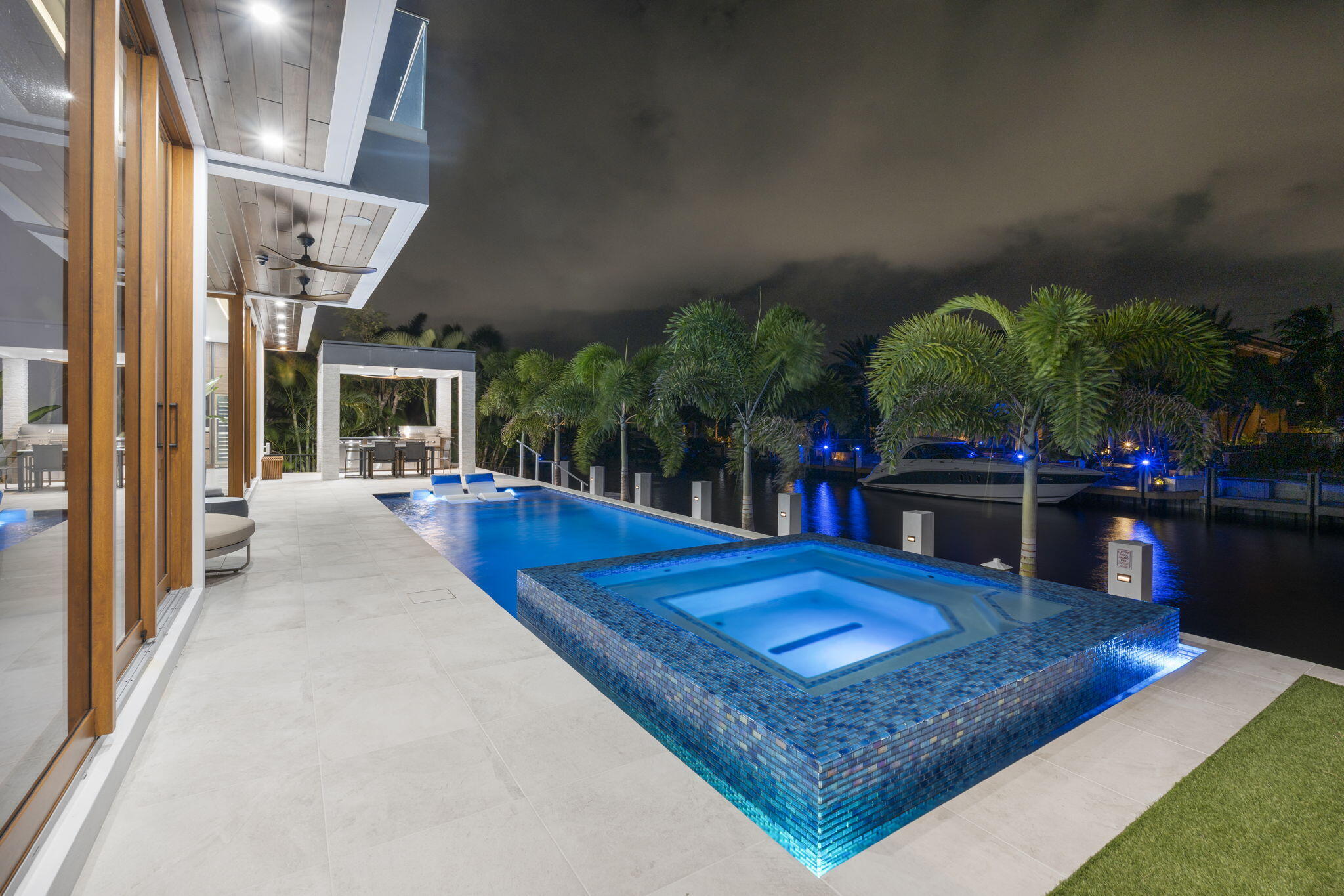 CORAL KEY VILLAS 2ND SEC - Residential