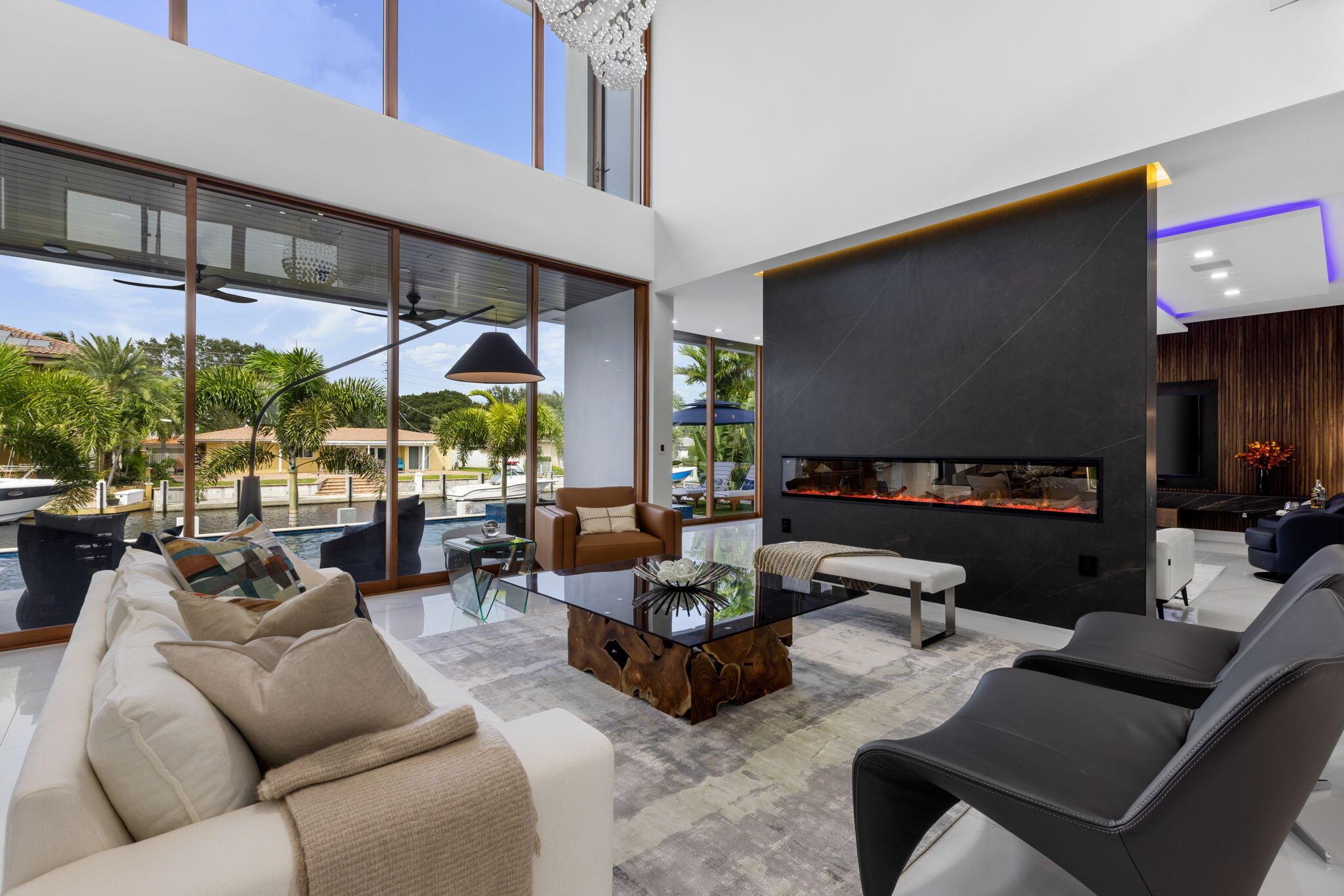 CORAL KEY VILLAS 2ND SEC - Residential