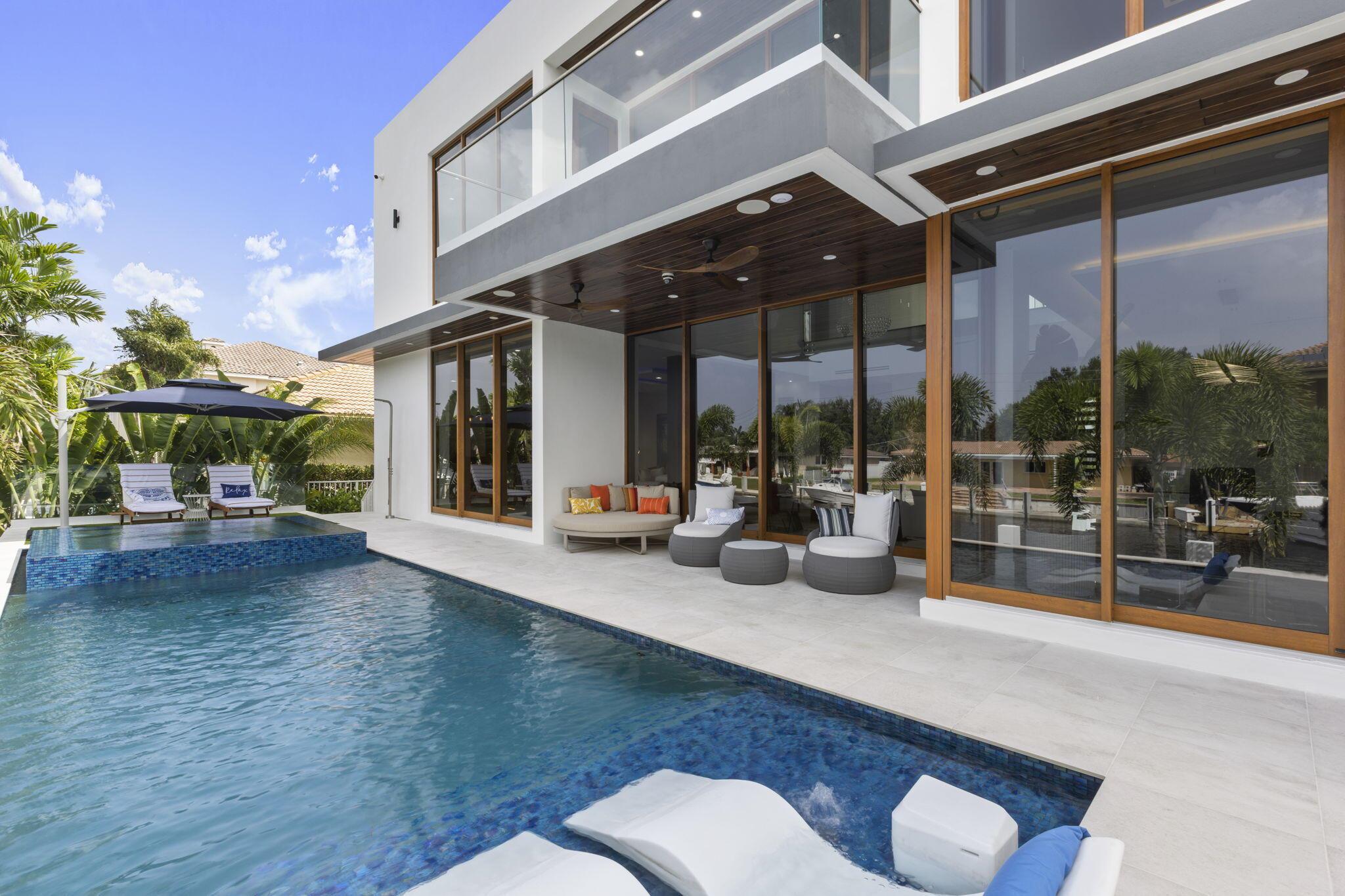 CORAL KEY VILLAS 2ND SEC - Residential