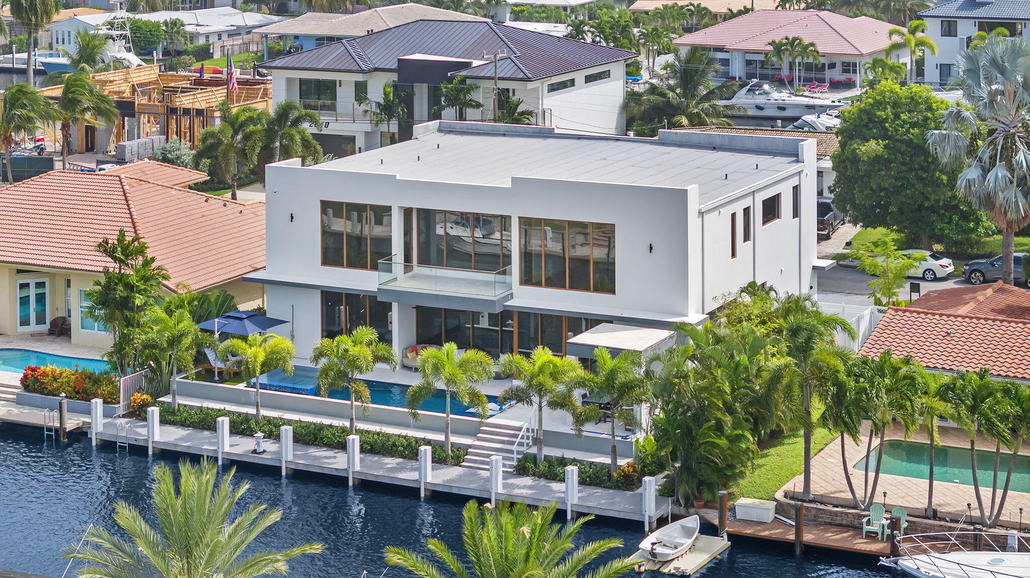 CORAL KEY VILLAS 2ND SEC - Residential