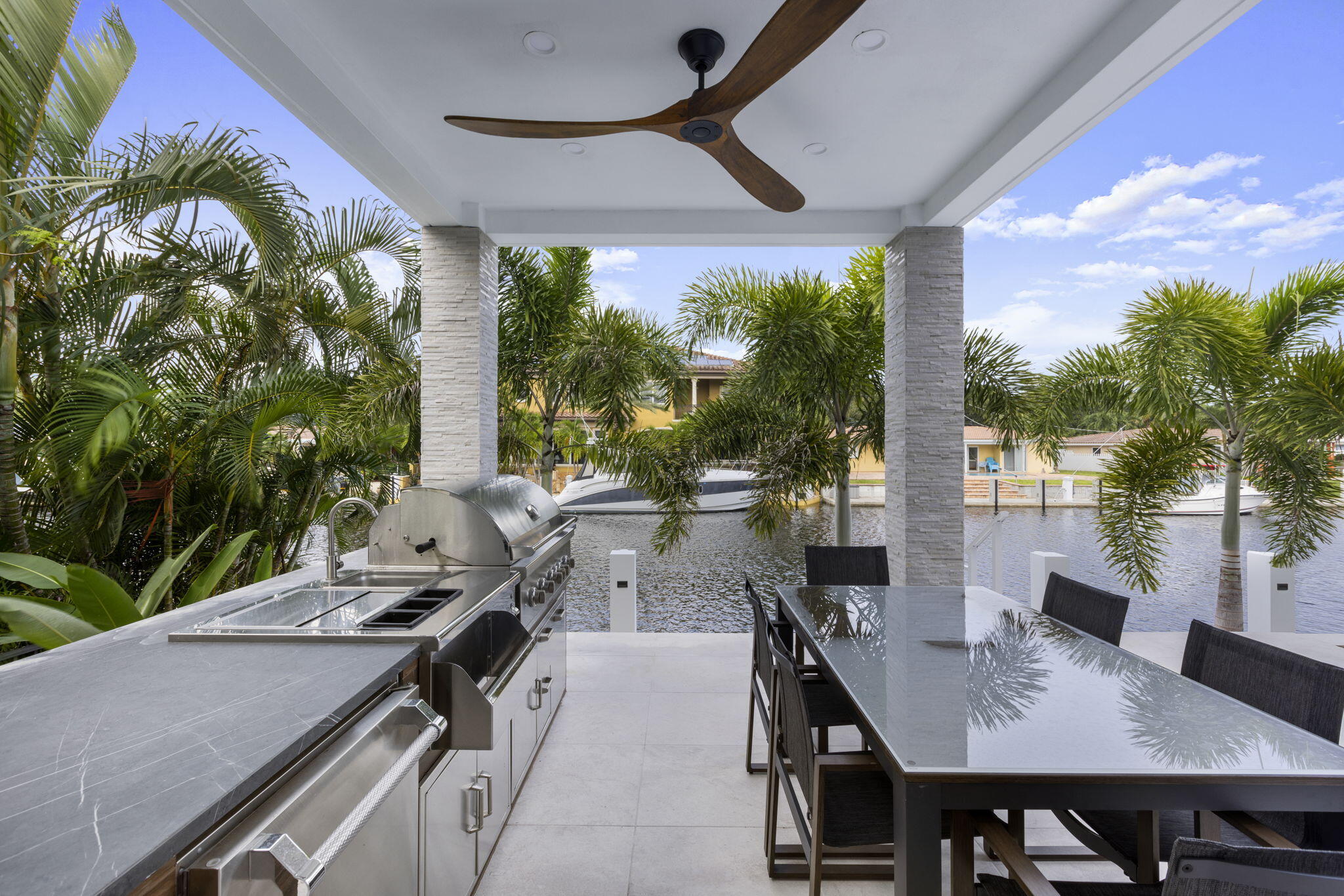 CORAL KEY VILLAS 2ND SEC - Residential