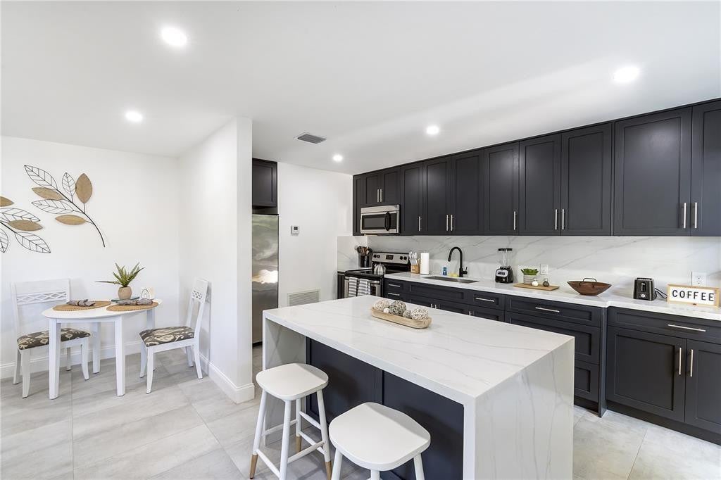 Photo of 319 SW 12th Court #3, Fort Lauderdale, FL 33315 (MLS # F10492697)