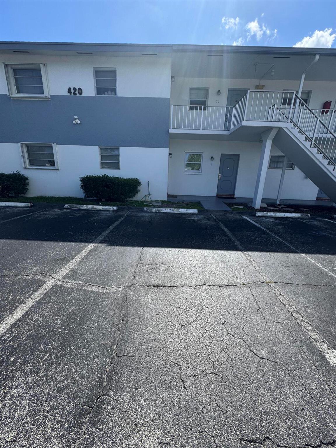 FOUR PALMS APTS CONDO - Residential Lease