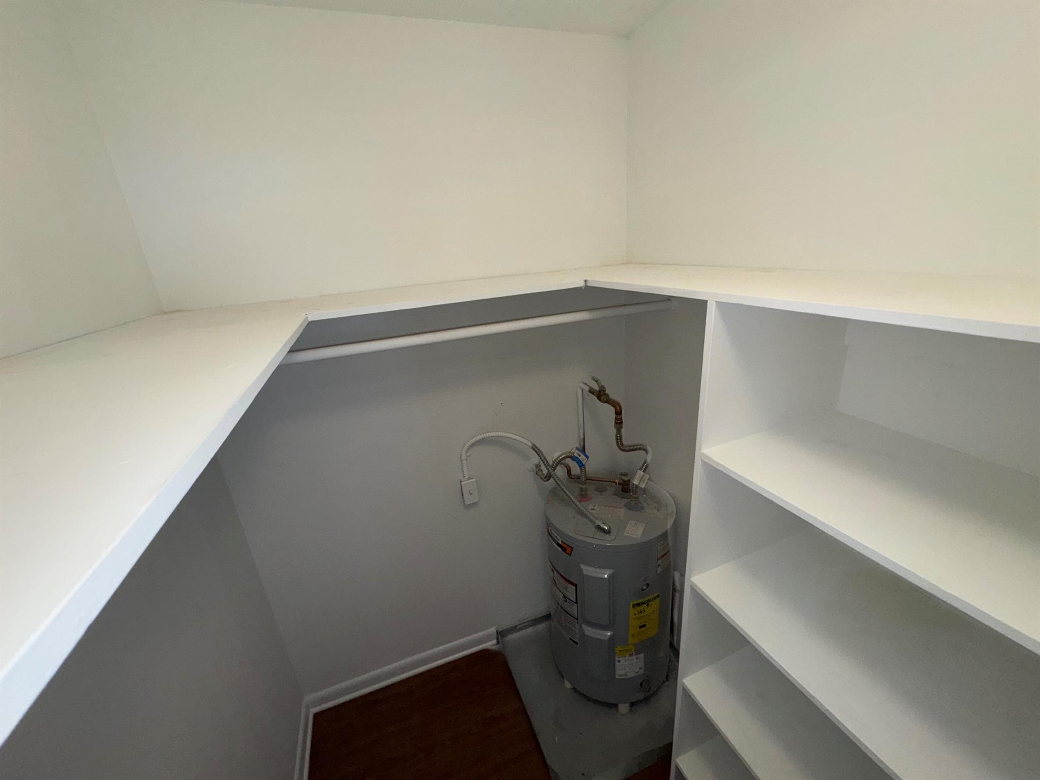 FOUR PALMS APTS CONDO - Residential Lease