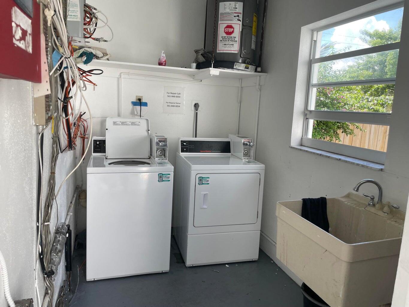 FOUR PALMS APTS CONDO - Residential Lease