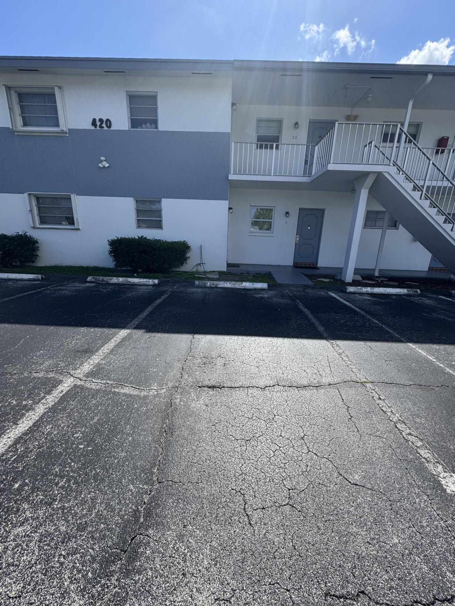 FOUR PALMS APTS CONDO - Residential Lease