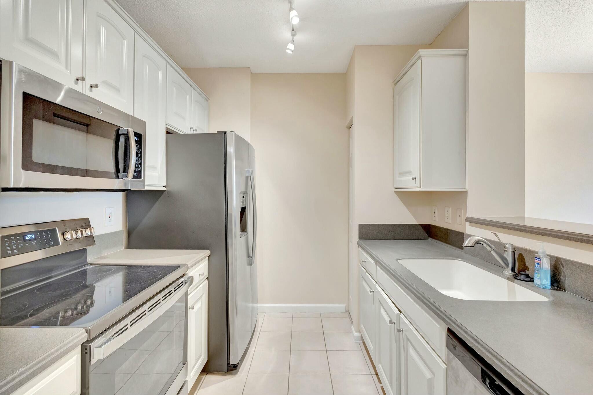 View photos, virtual tours, details... 780 S Sapodilla Avenue 203