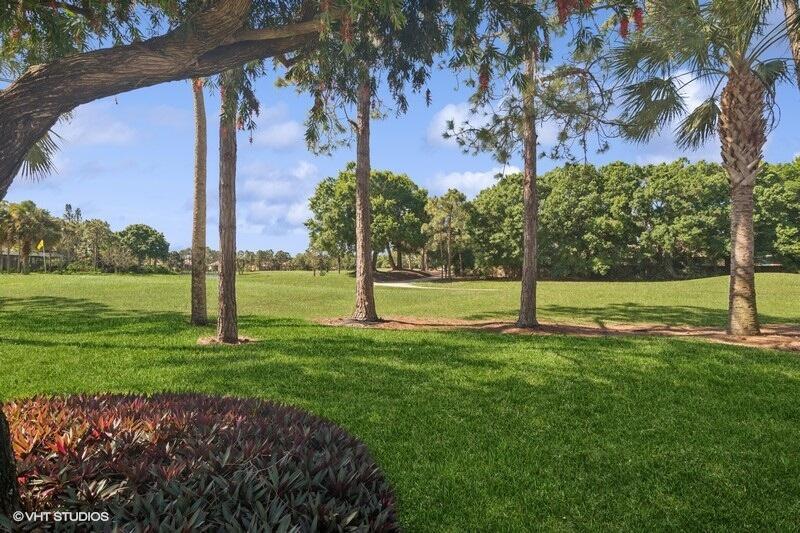 WILLOW PINES E AT PGA VIL - Residential