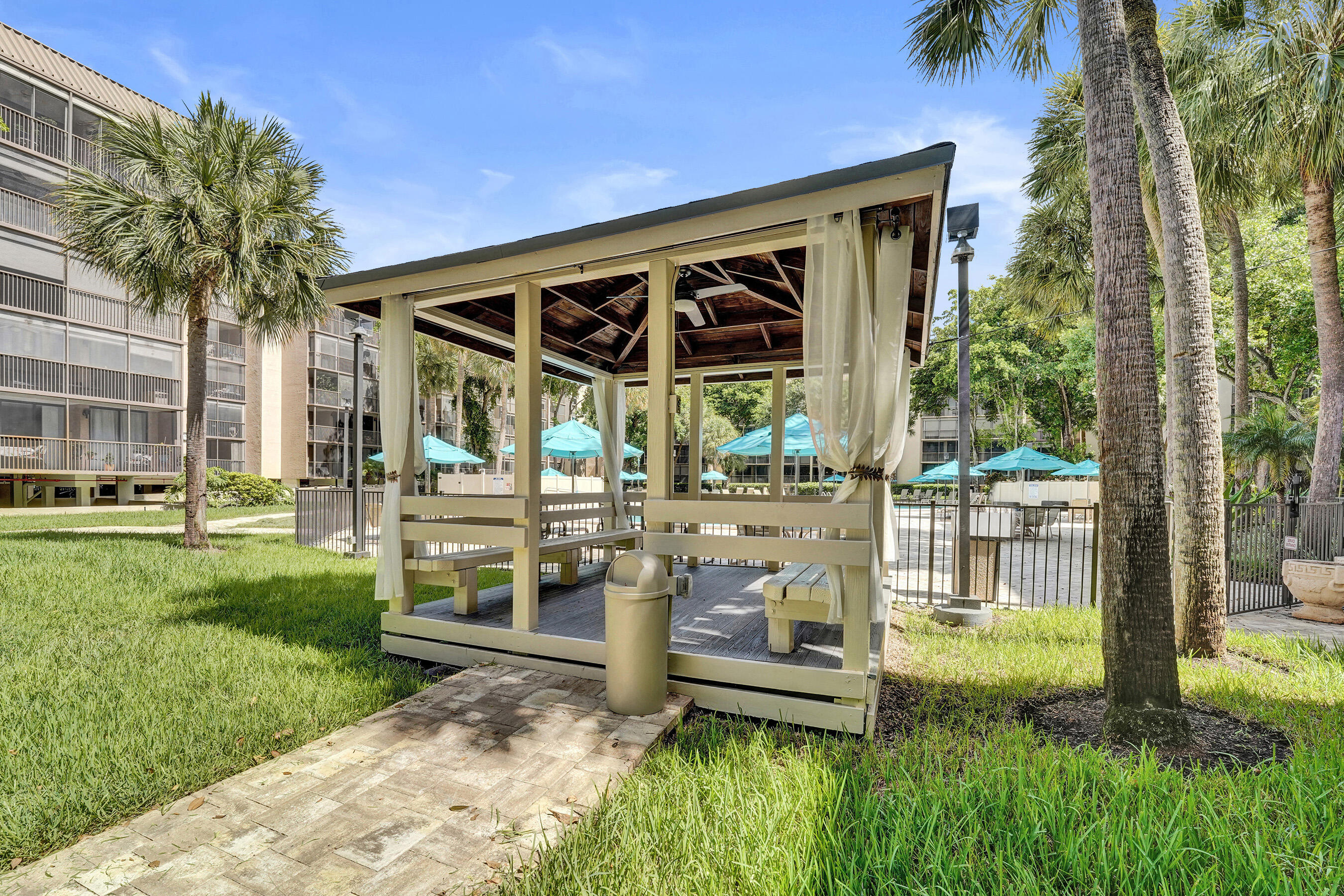 GRANDVIEW AT EMERALD HILLS CONDO - Residential