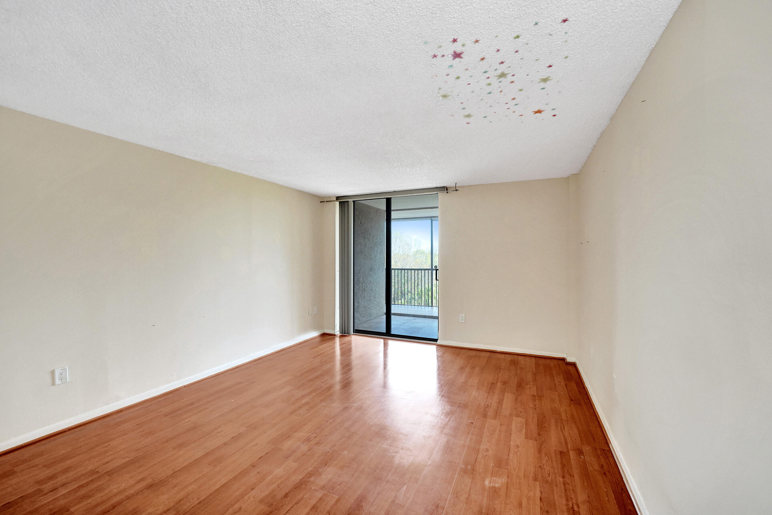 GRANDVIEW AT EMERALD HILLS CONDO - Residential