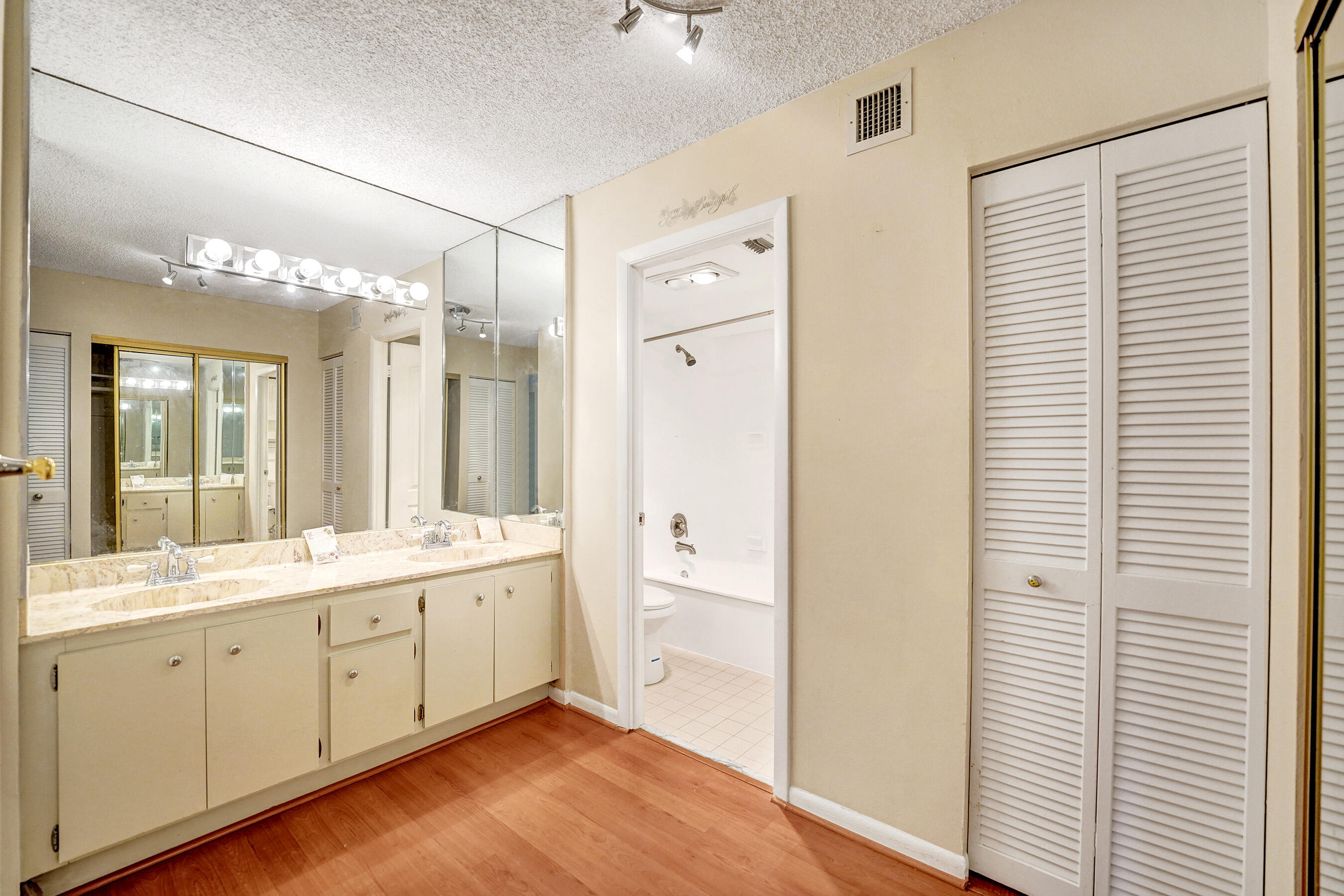 GRANDVIEW AT EMERALD HILLS CONDO - Residential