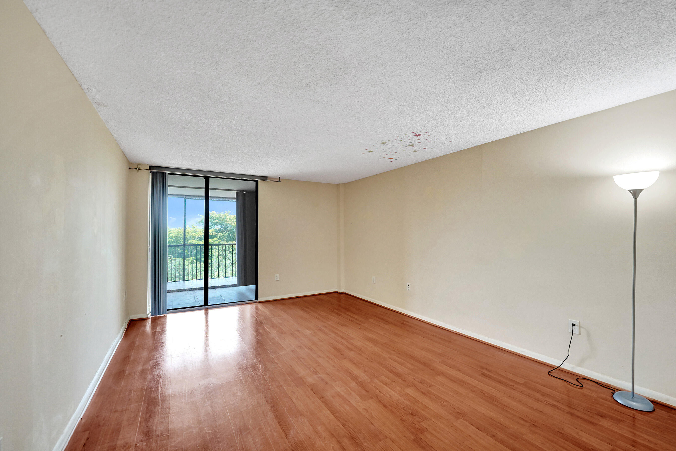 GRANDVIEW AT EMERALD HILLS CONDO - Residential
