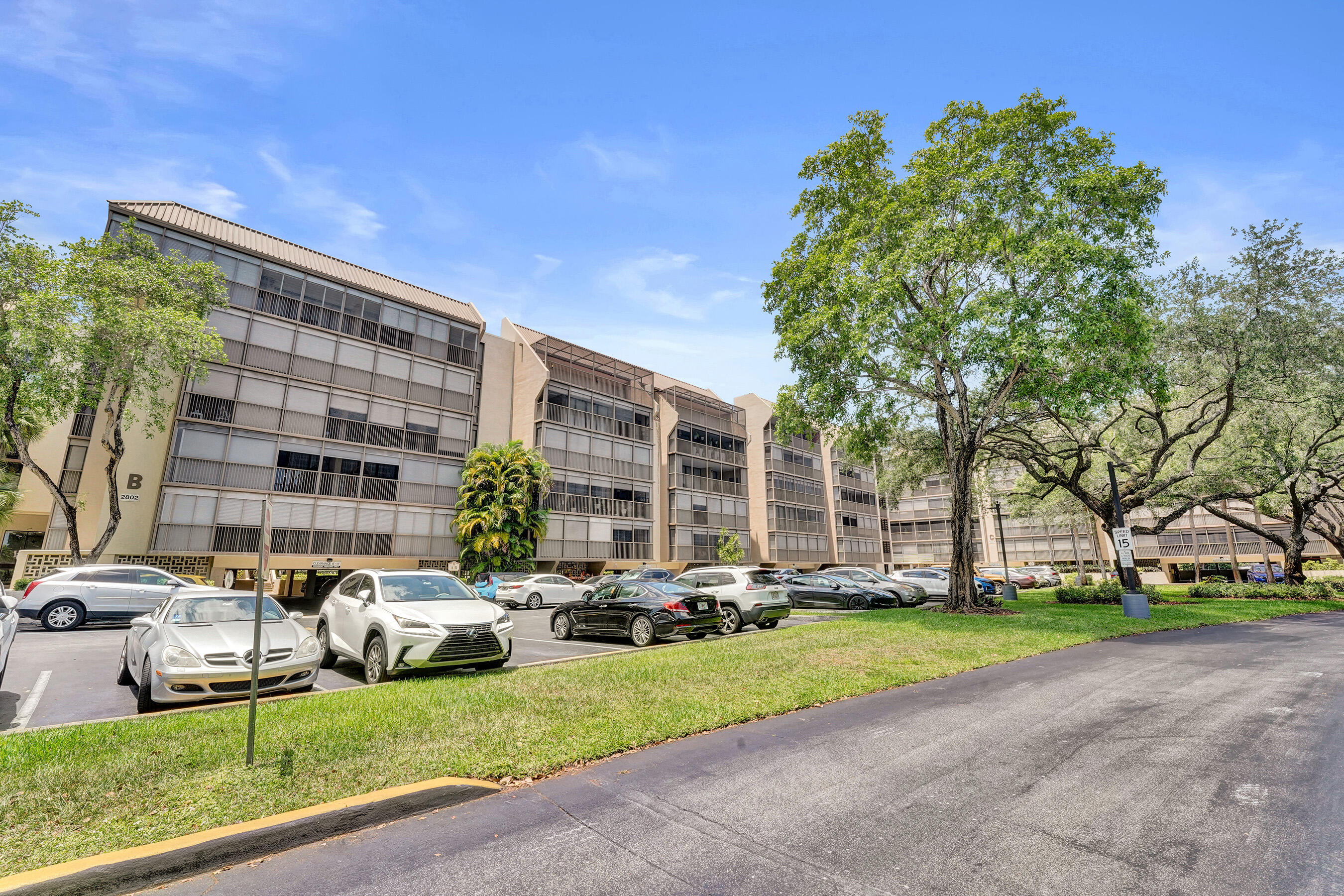 GRANDVIEW AT EMERALD HILLS CONDO - Residential