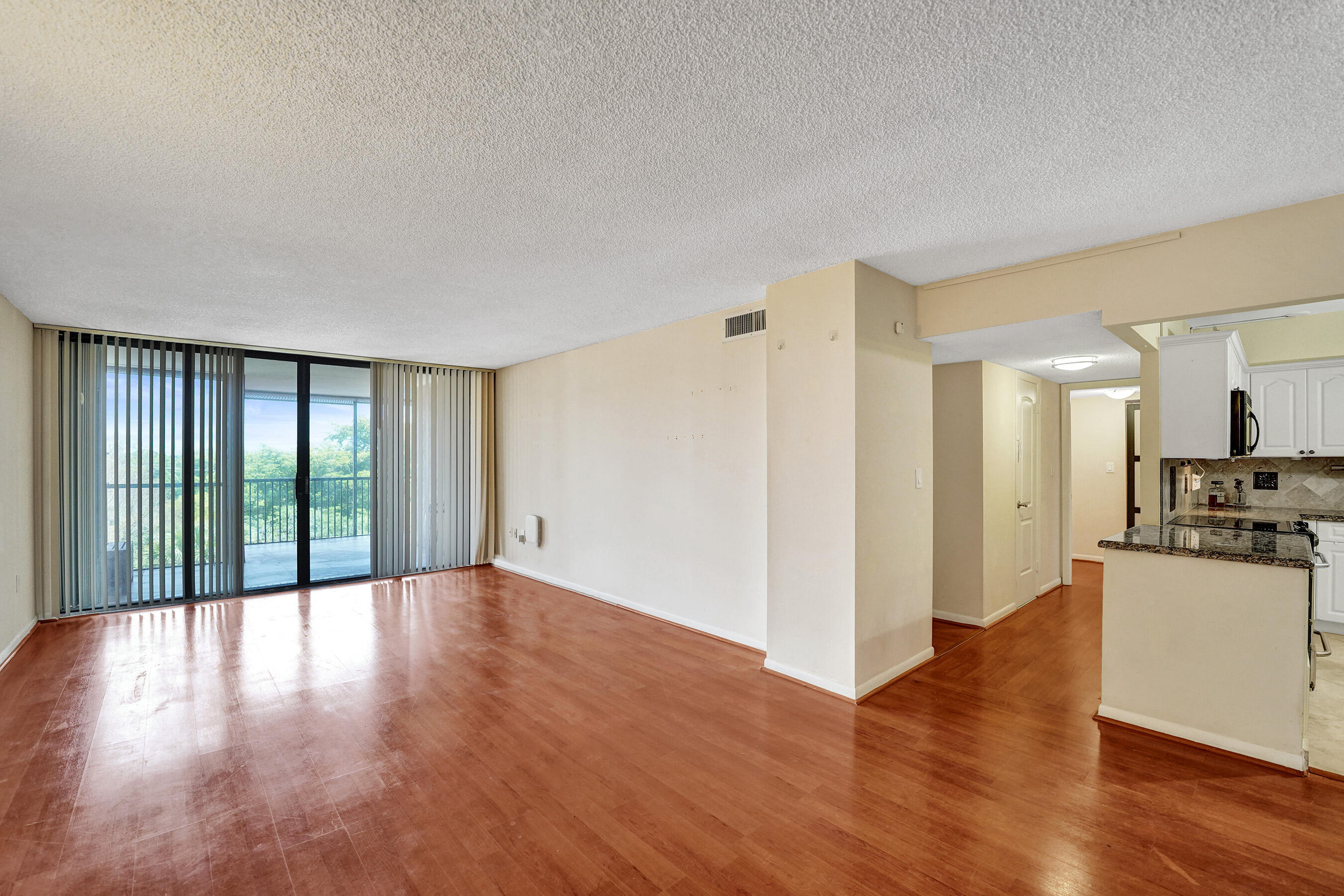 GRANDVIEW AT EMERALD HILLS CONDO - Residential