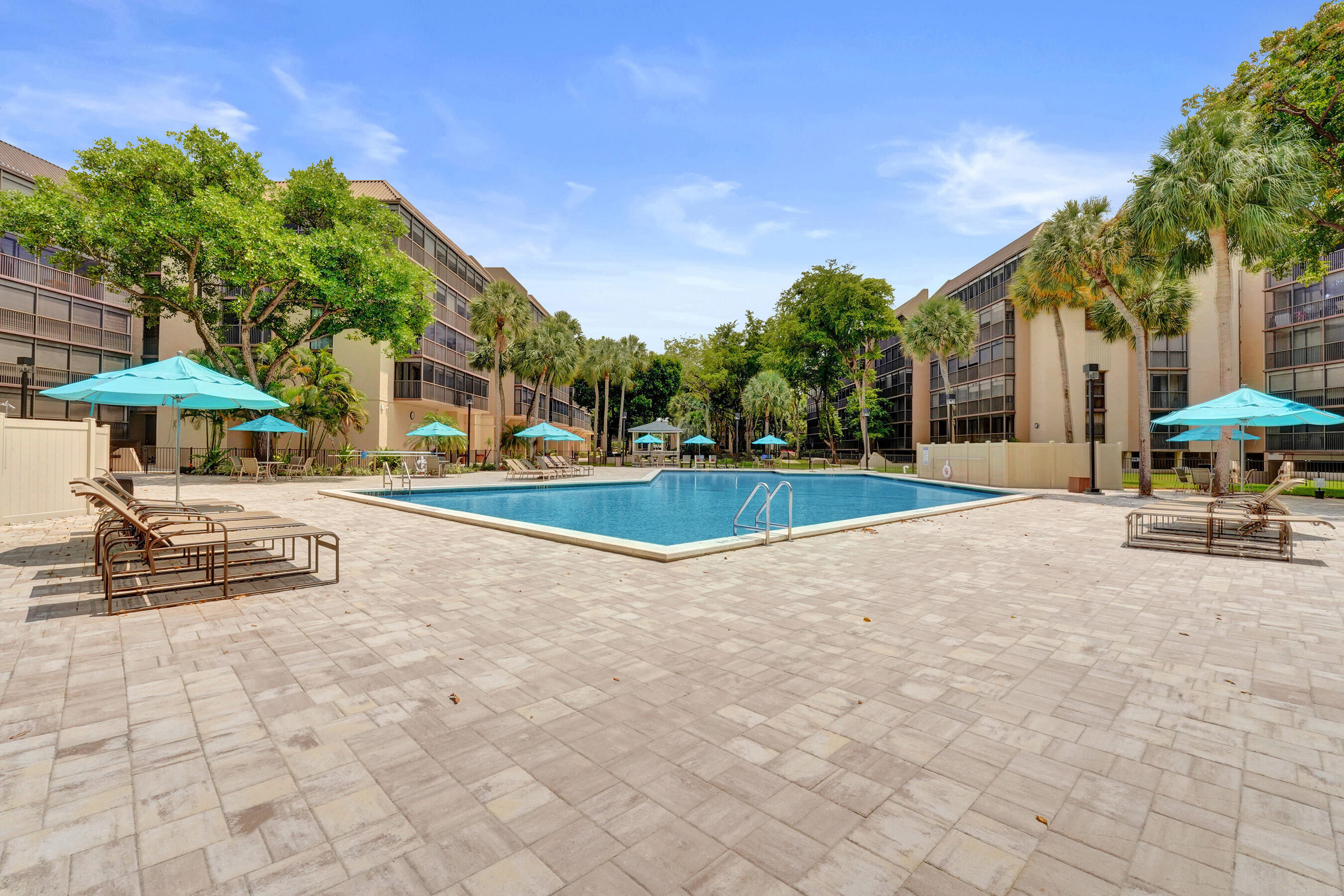 GRANDVIEW AT EMERALD HILLS CONDO - Residential