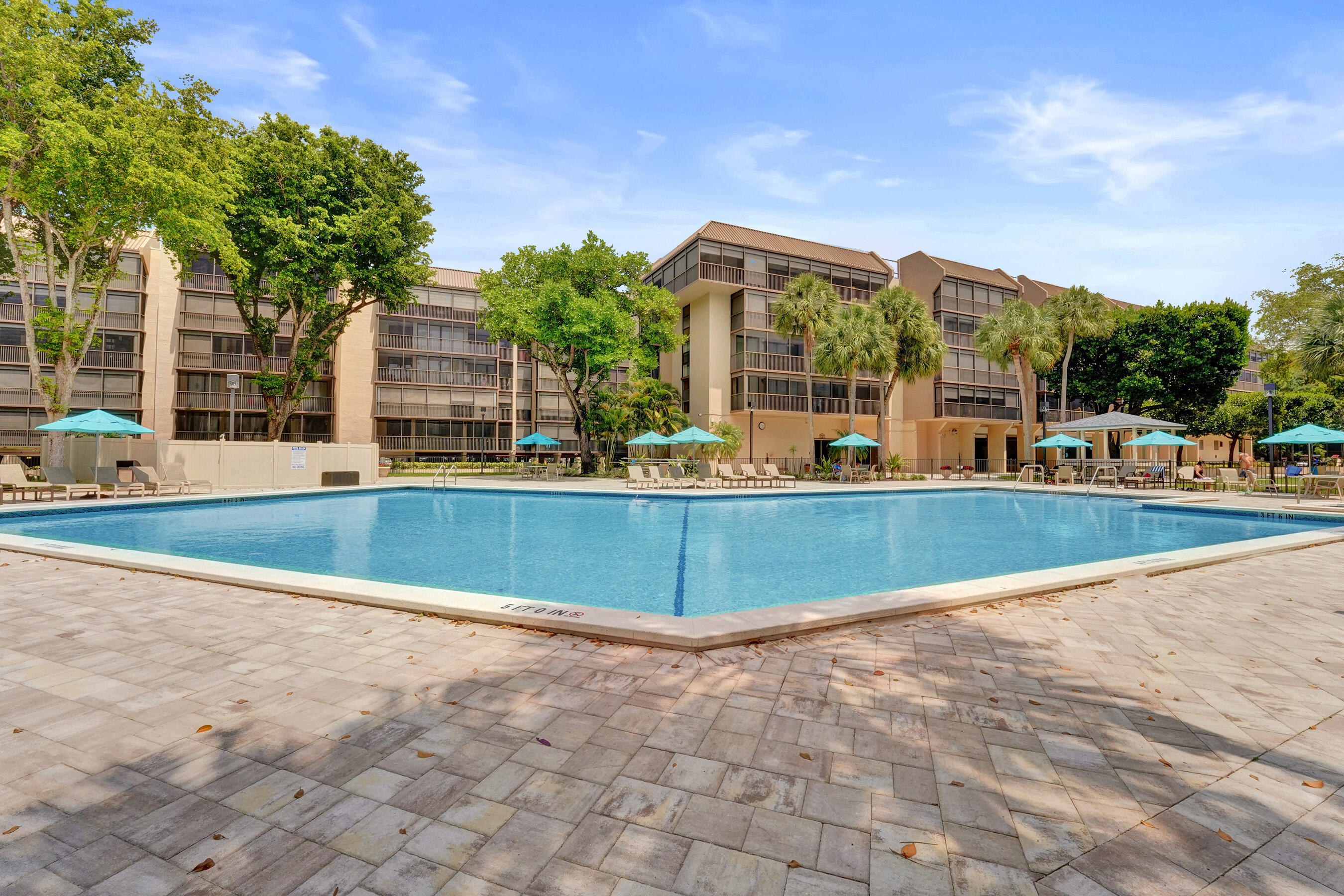 GRANDVIEW AT EMERALD HILLS CONDO - Residential