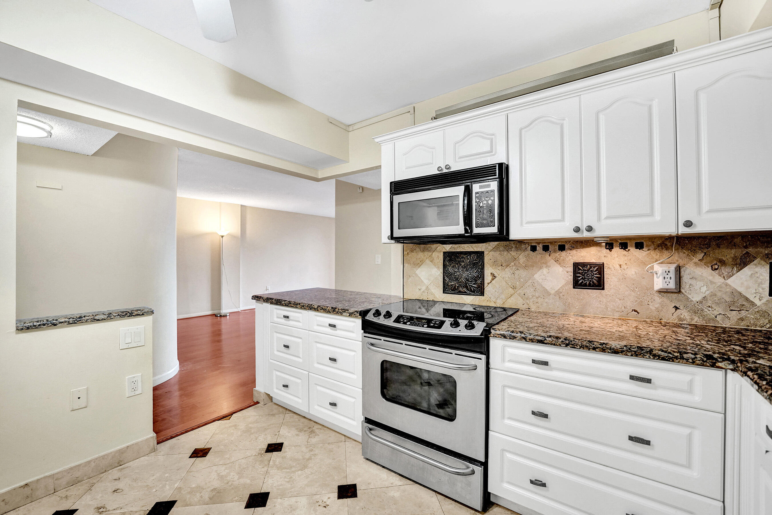 GRANDVIEW AT EMERALD HILLS CONDO - Residential