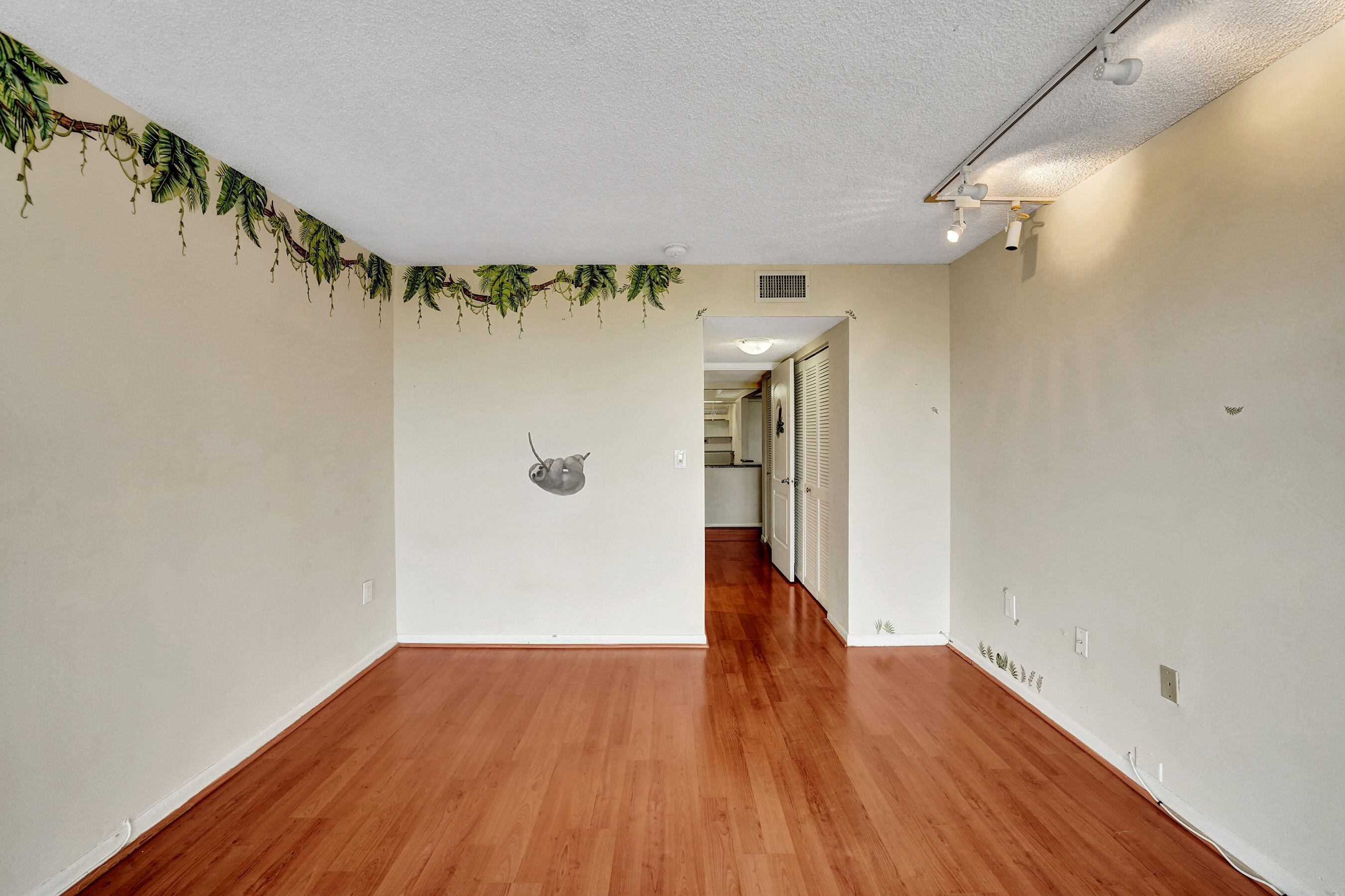 GRANDVIEW AT EMERALD HILLS CONDO - Residential