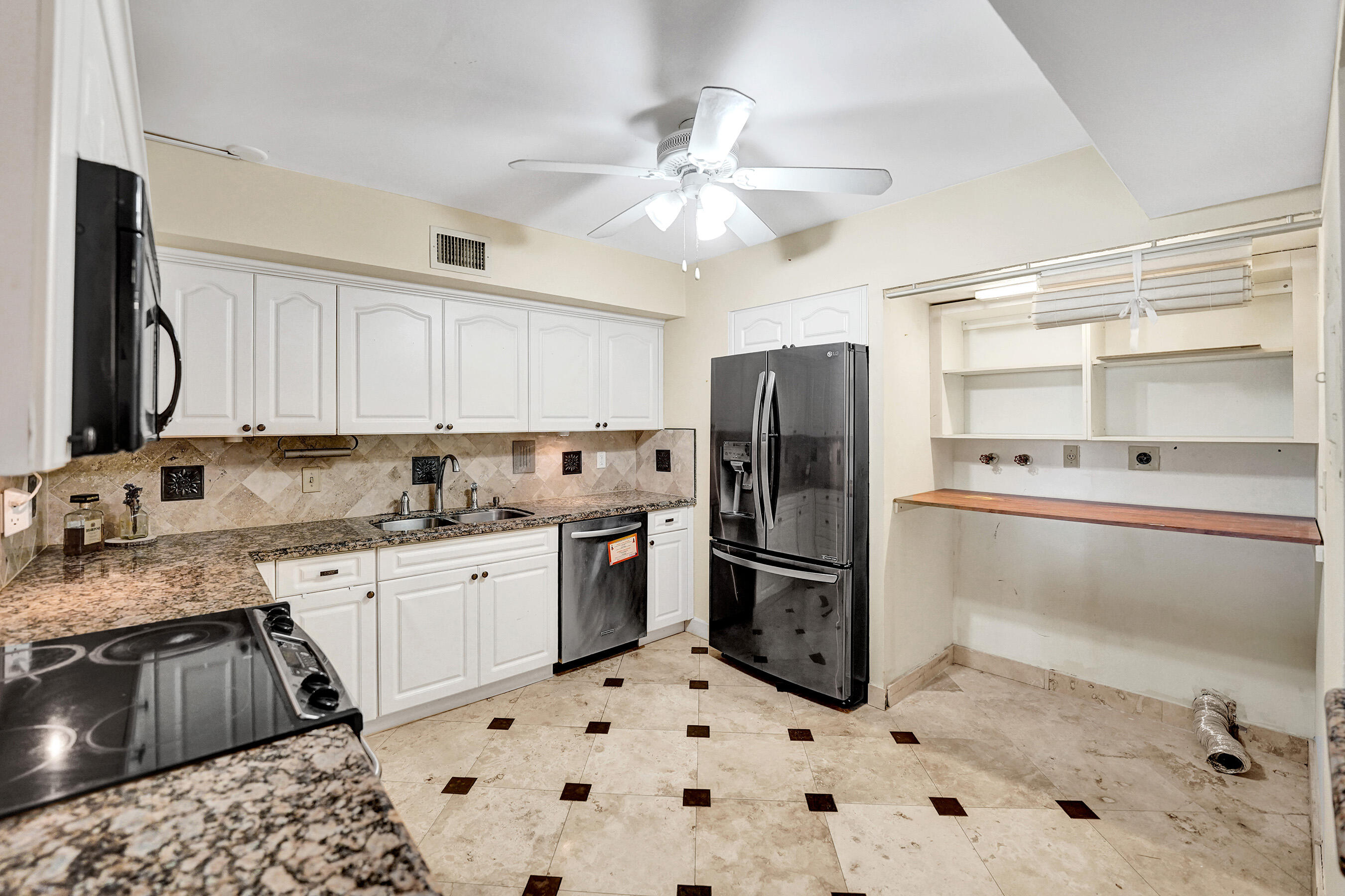 GRANDVIEW AT EMERALD HILLS CONDO - Residential