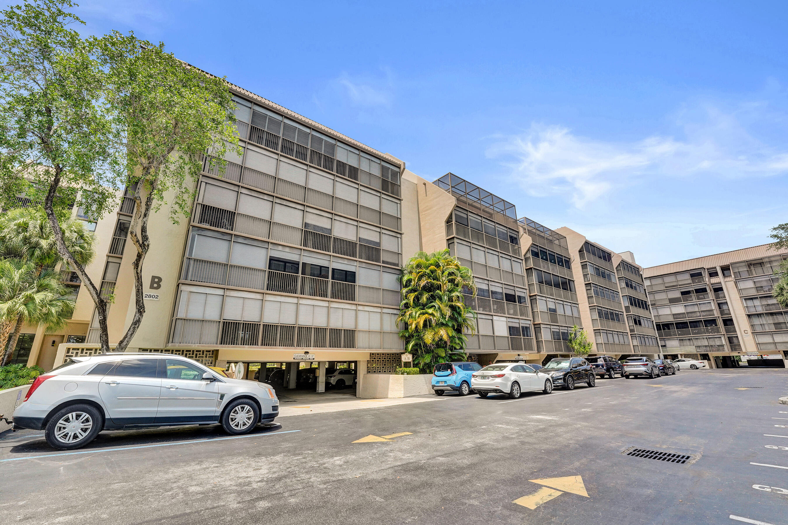 GRANDVIEW AT EMERALD HILLS CONDO - Residential