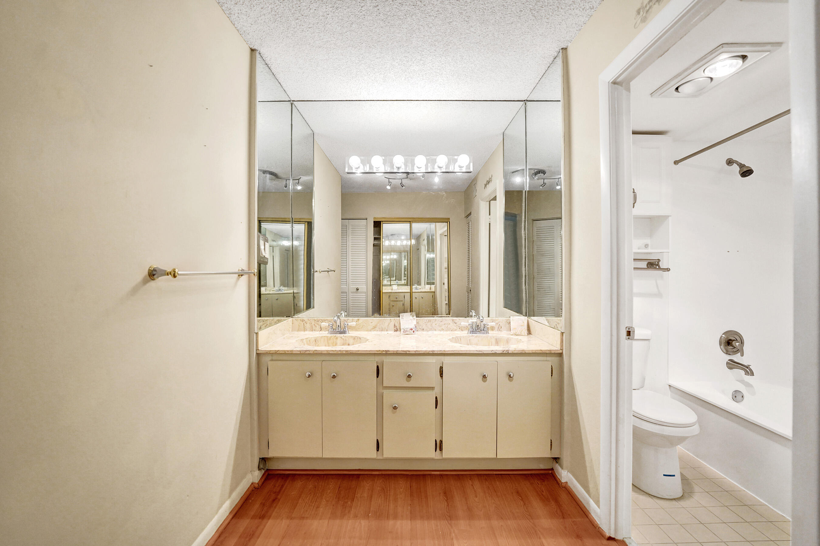 GRANDVIEW AT EMERALD HILLS CONDO - Residential