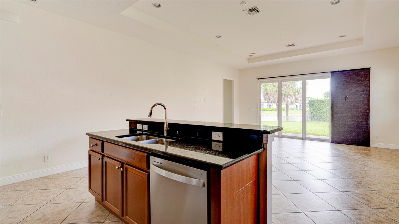 Heron Bay North 3 176-73 - Residential Lease