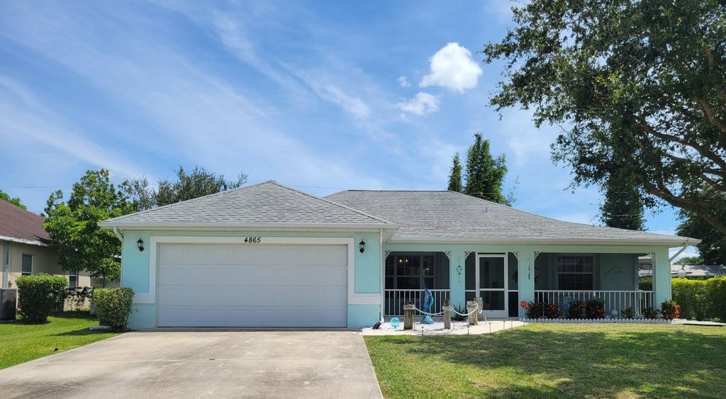 Photo of 4865 NW North Macedo Boulevard Blvd, Port Saint Lucie, FL 34983 (MLS # R10813077)
